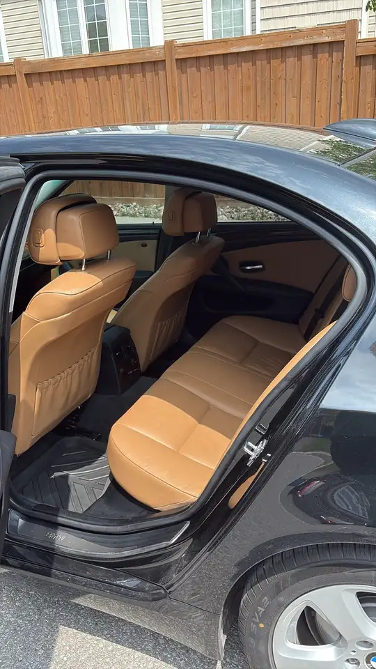 BMW 5 Series photo BMW 5 Series