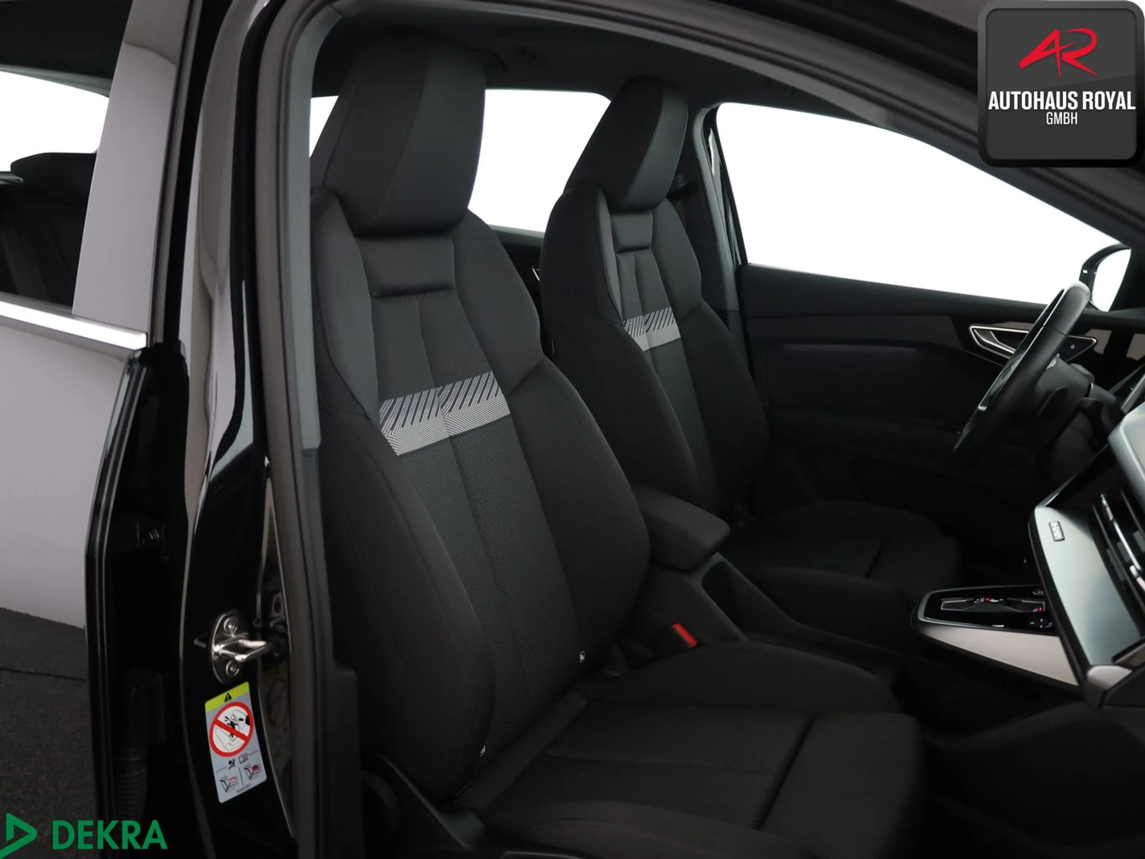 Audi Q4 e-tron 35 S LINE MATRIX,KEYLESS,ACC,KAMERA — photo 11