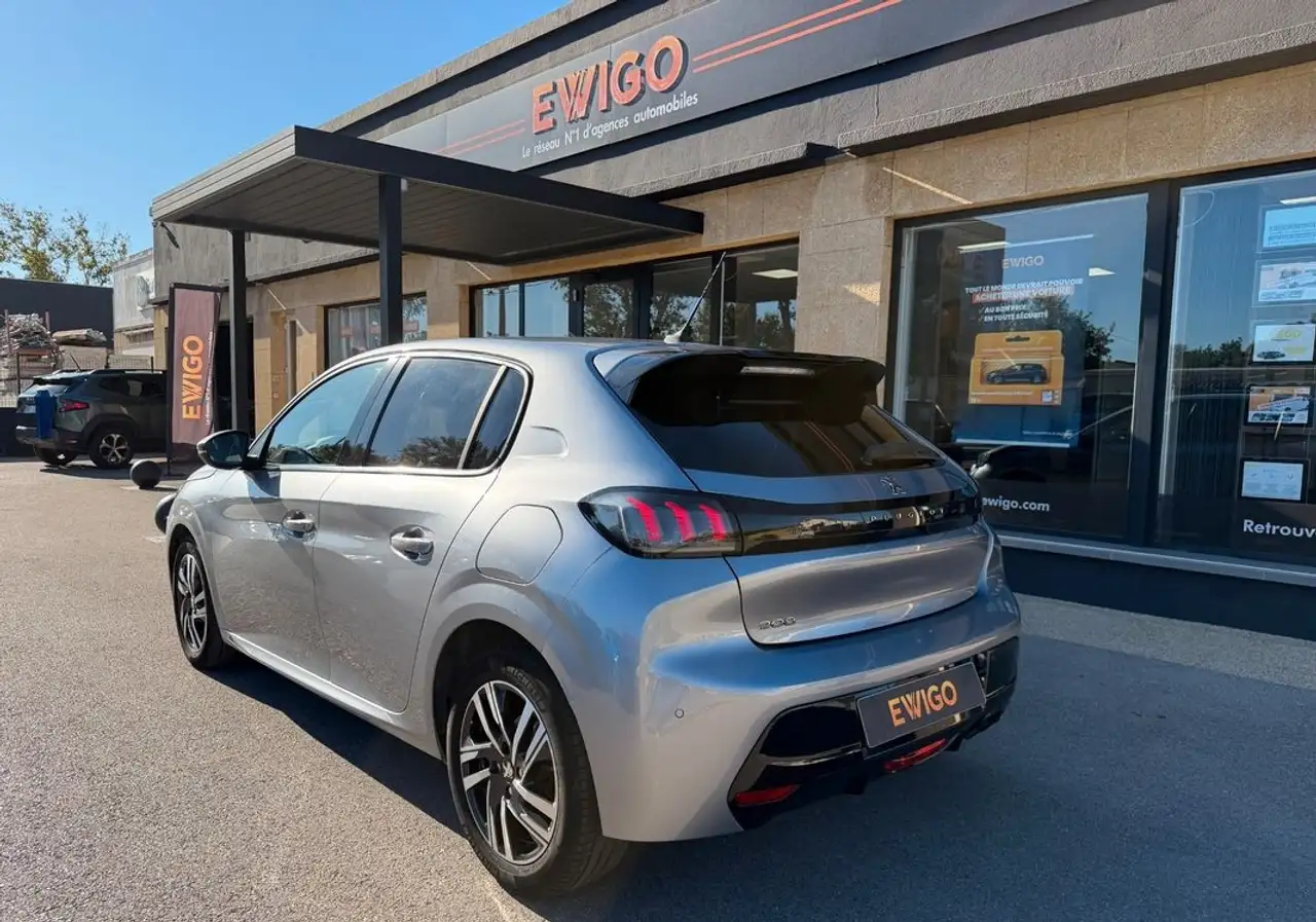 Peugeot 208 208 — photo 20