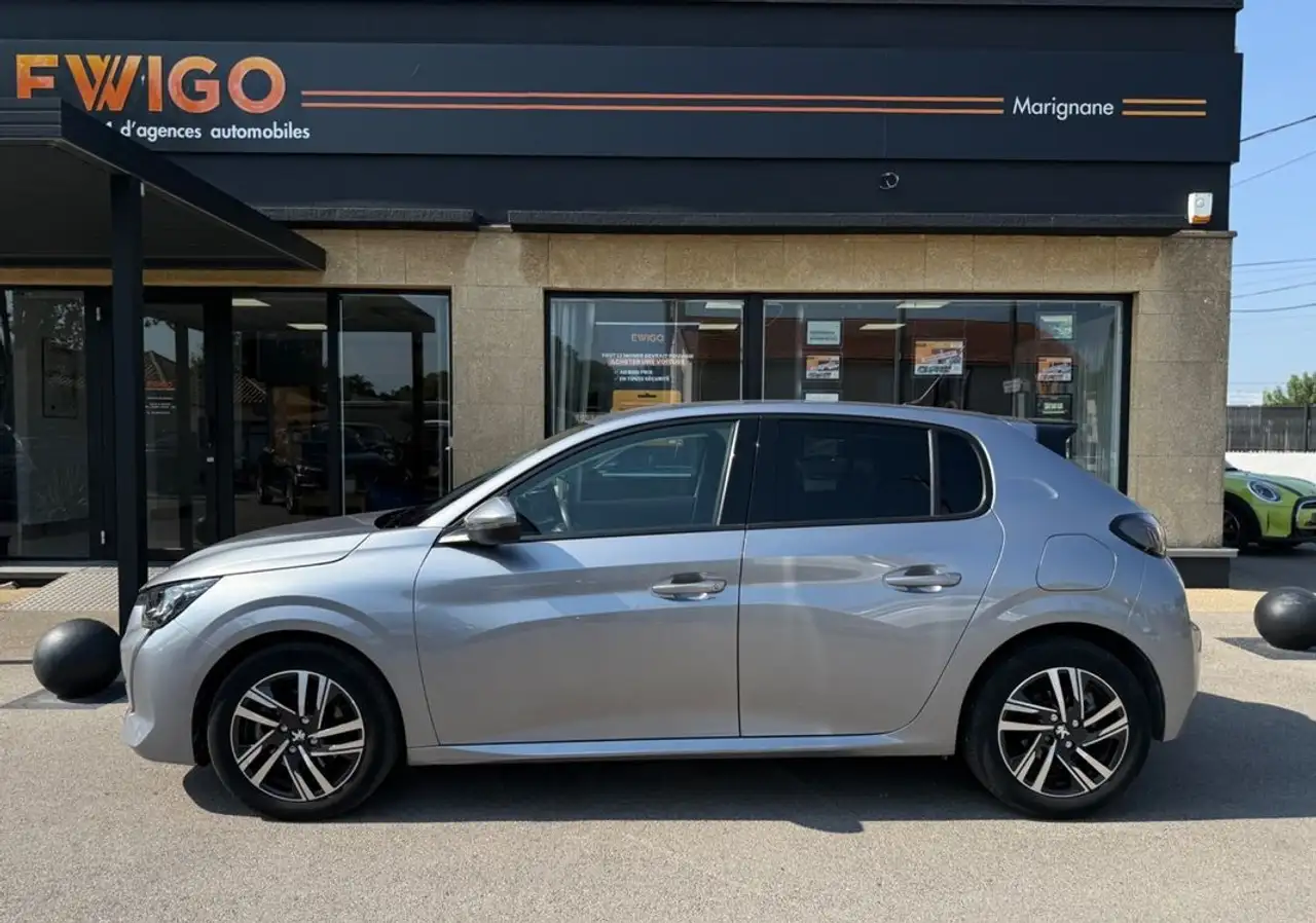Peugeot 208 208 — photo 18