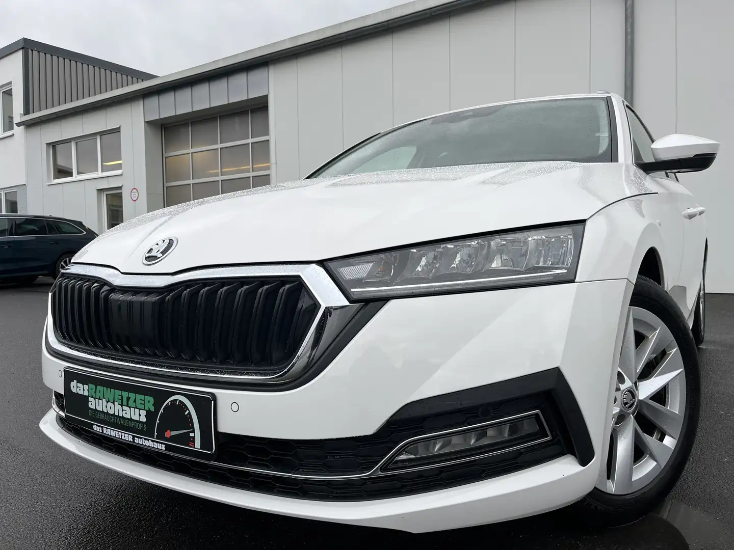 Skoda Octavia Combi 2.0 TDI DSG Style 171€ m. 20% Anzahlung AH Weiß - 1
