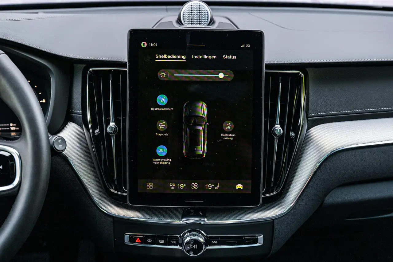 Volvo XC60 2026 — фото 12