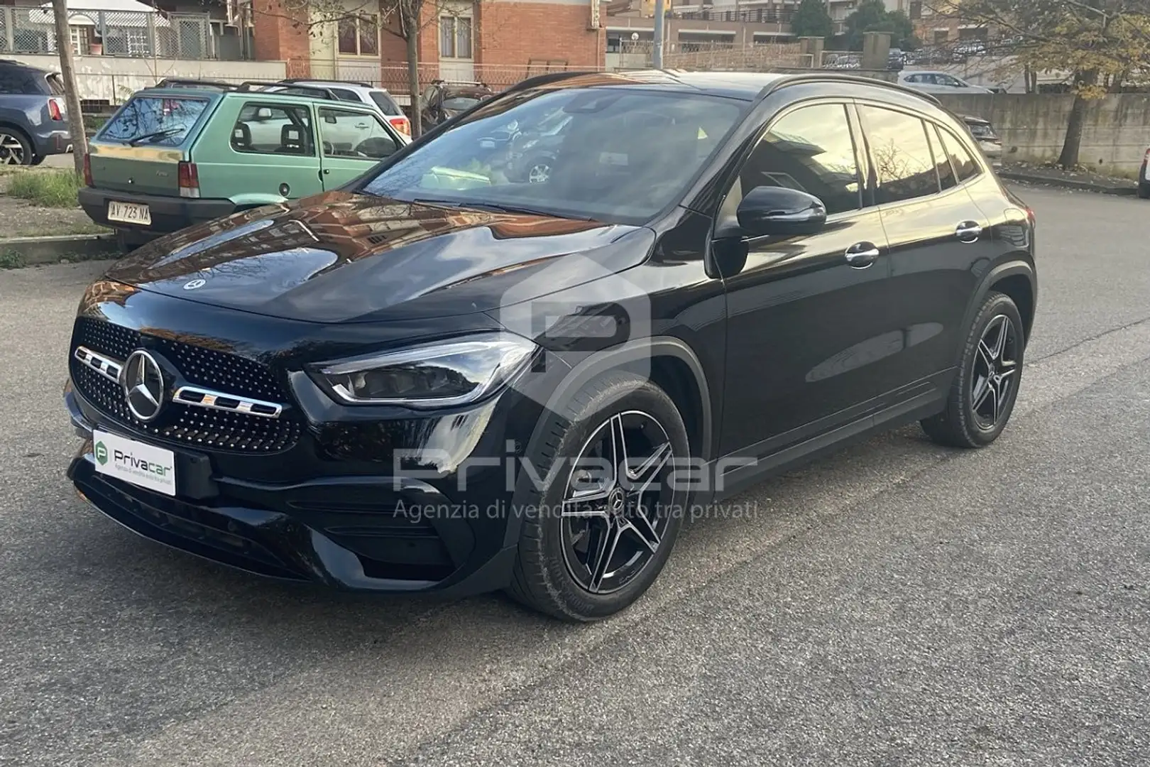 Mercedes-Benz GLA 200 GLA 200 d Automatic Premium Noir - 1