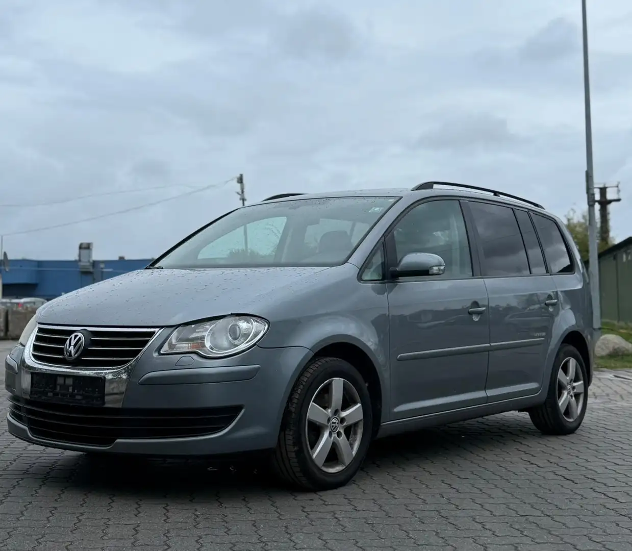 Volkswagen Touran 2.0 TDI DPF United Navi Alufelgen - 2