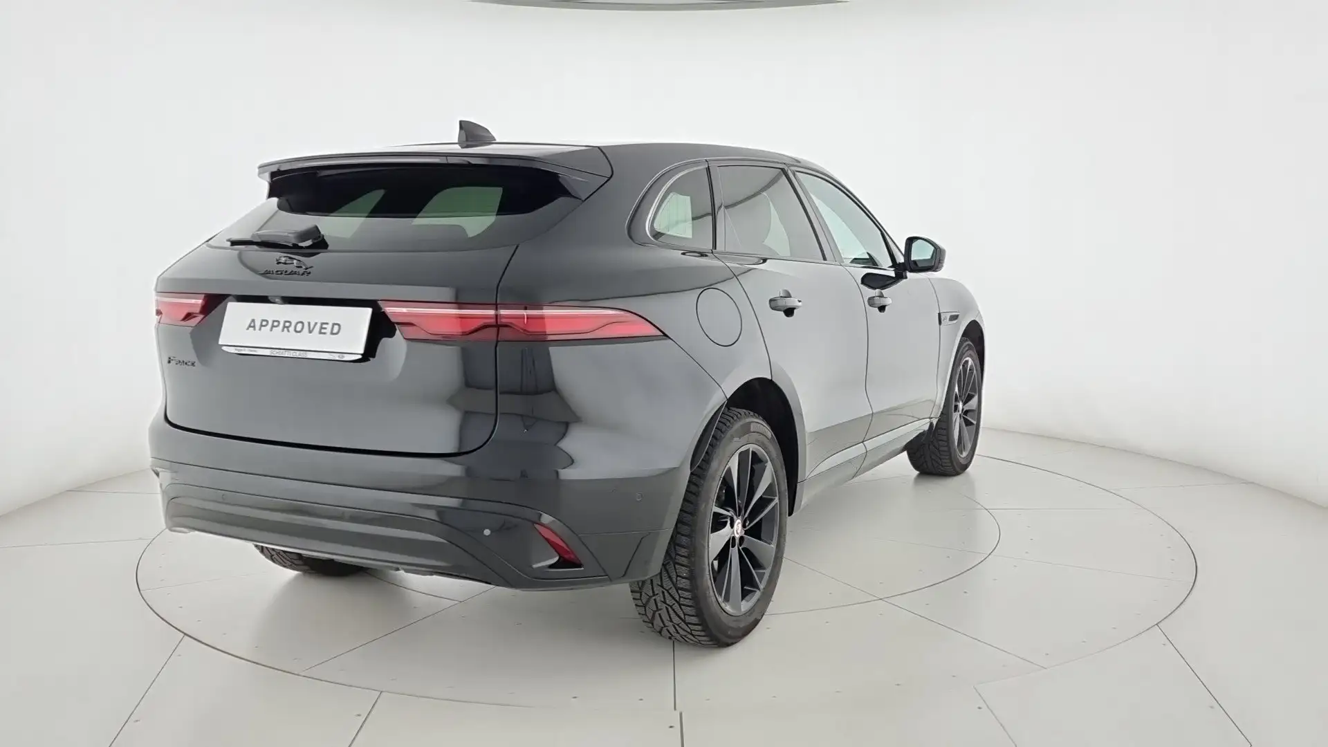 Jaguar F-Pace 2.0 D 163 CV AWD aut. SE N1 Autocarro Noir - 2