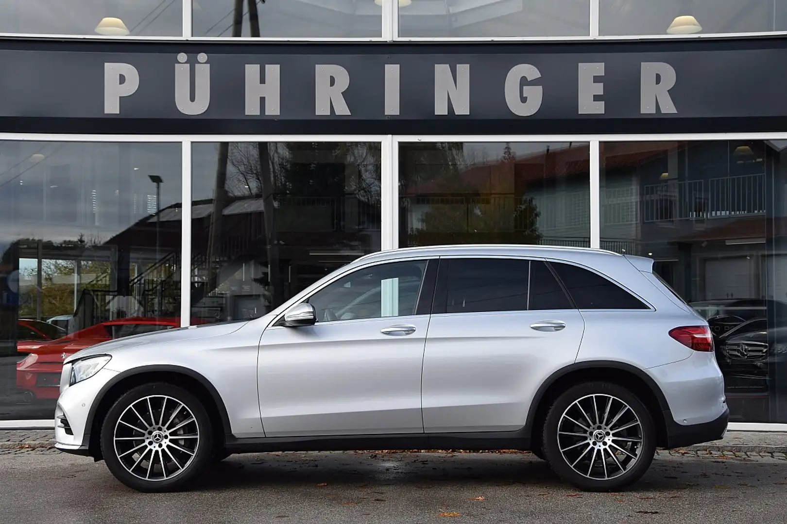 Mercedes-Benz GLC 250 d 4MATIC Aut. *AMG-Line*AHK*PANO*HUD*Burmester* Silber - 1
