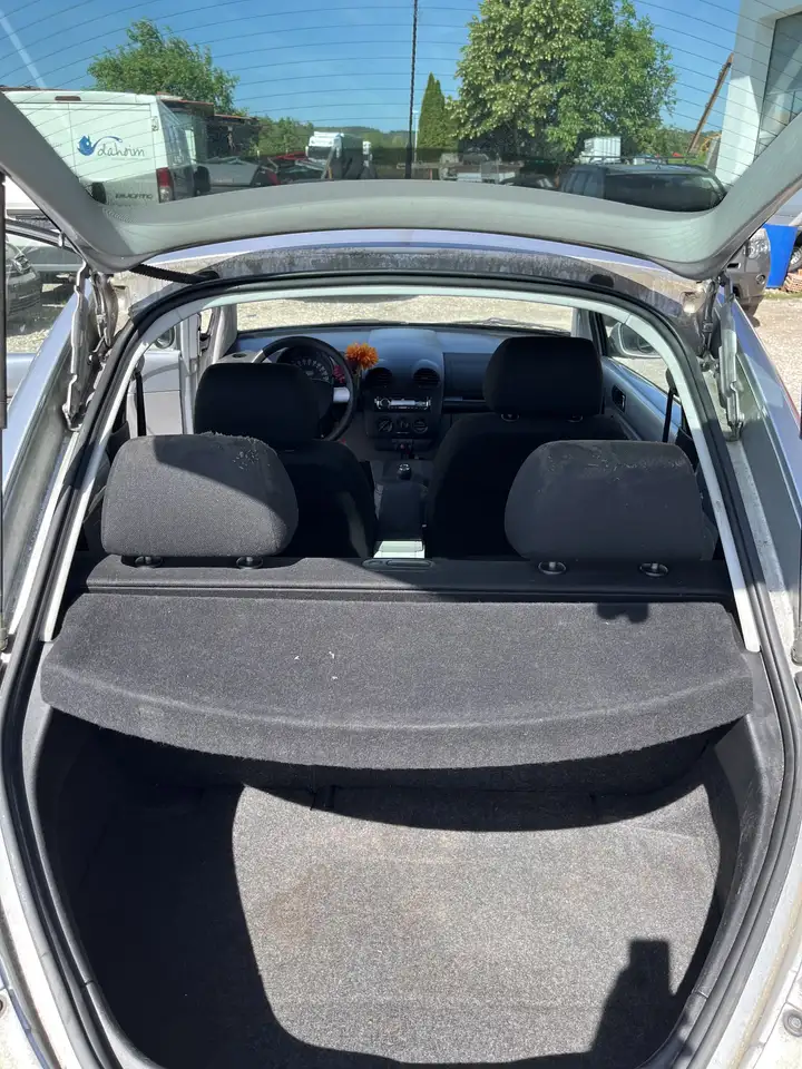 Volkswagen New Beetle 1.6, foto 11