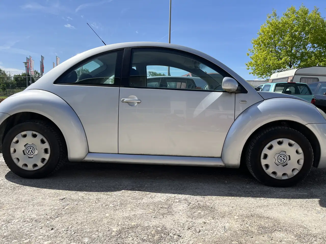 Volkswagen New Beetle 1.6, foto 2