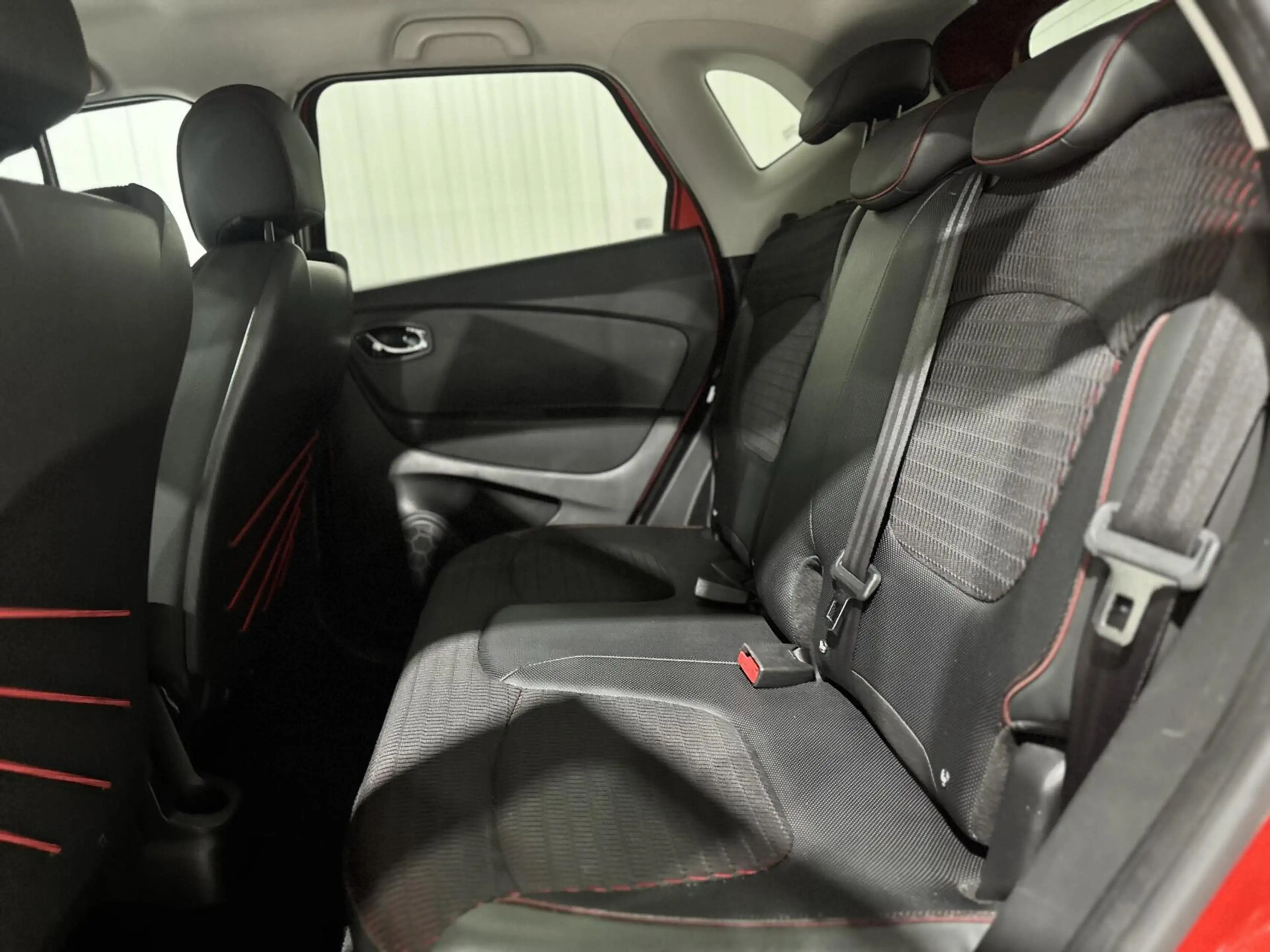 Renault Captur 1.2 TCe Helly Hansen|KEYLESS|CAMERA|CRUISE — photo 15