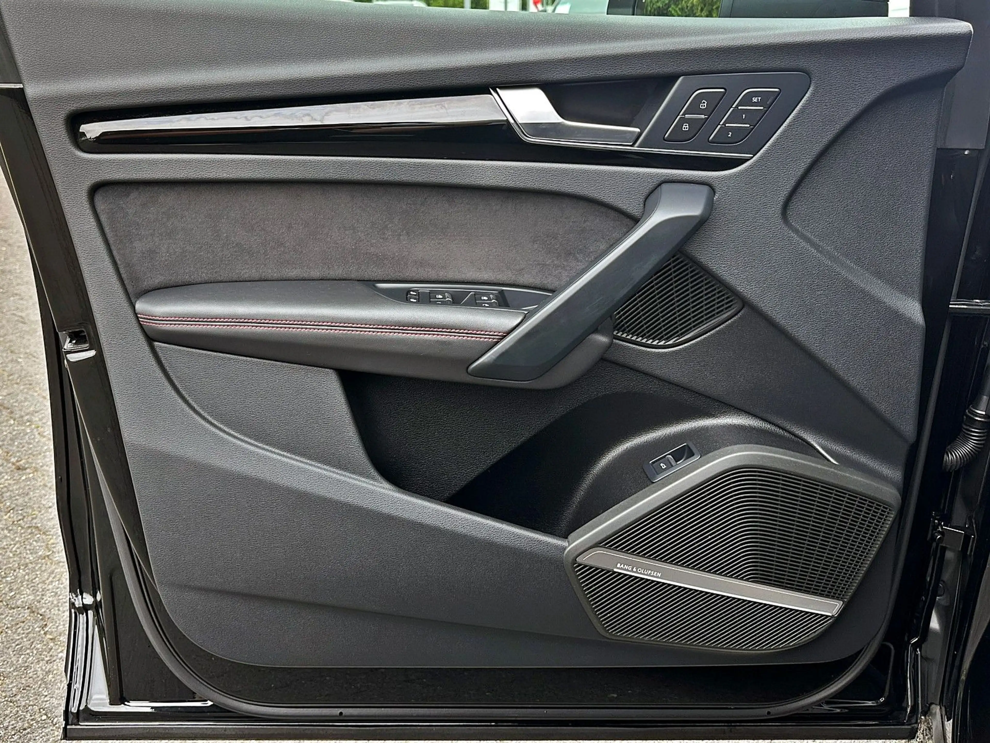 Audi SQ5 TDI qu BLACK HuD AHK LEDER 360° ACC — photo 6