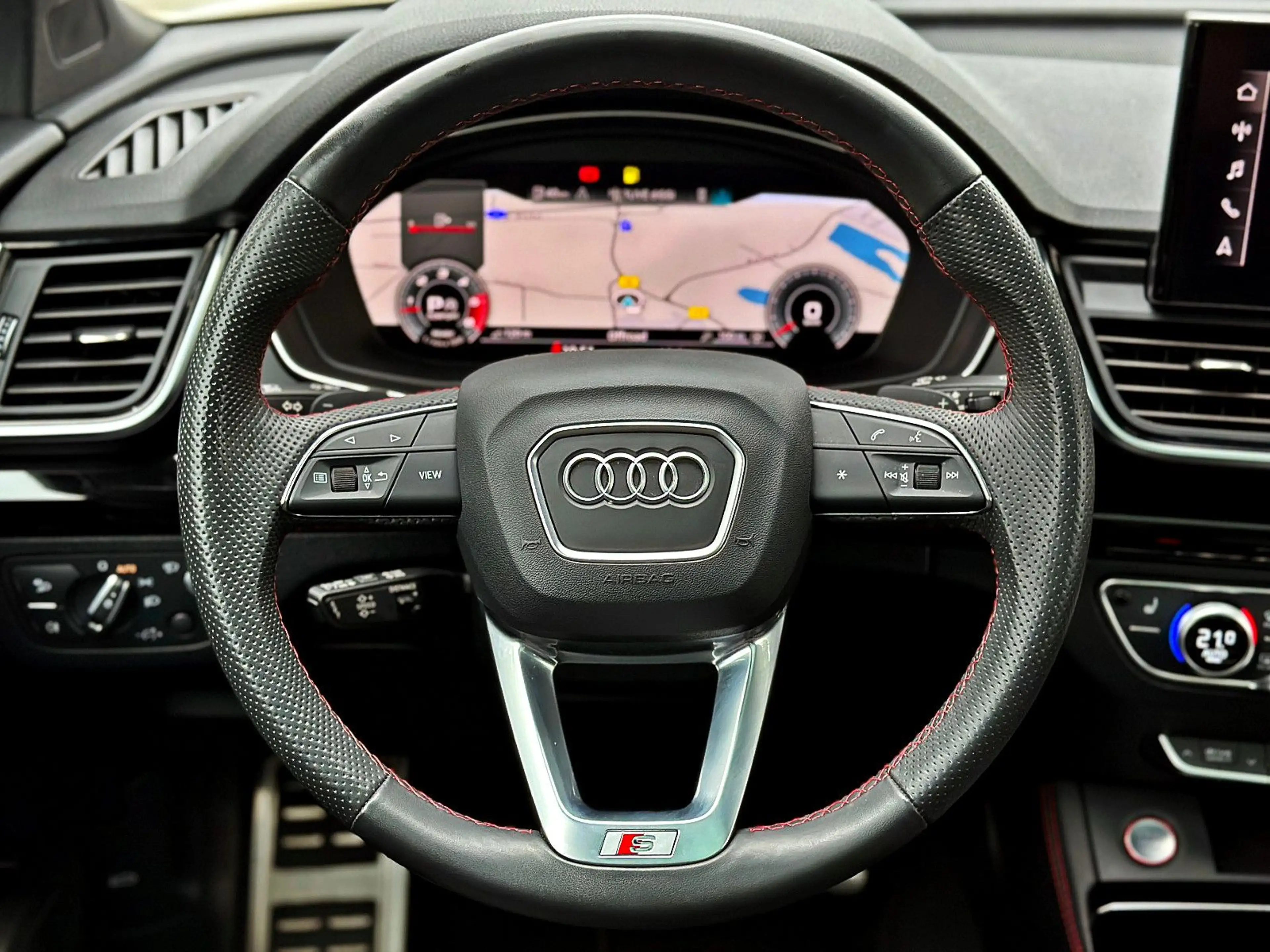 Audi SQ5 TDI qu BLACK HuD AHK LEDER 360° ACC — photo 15