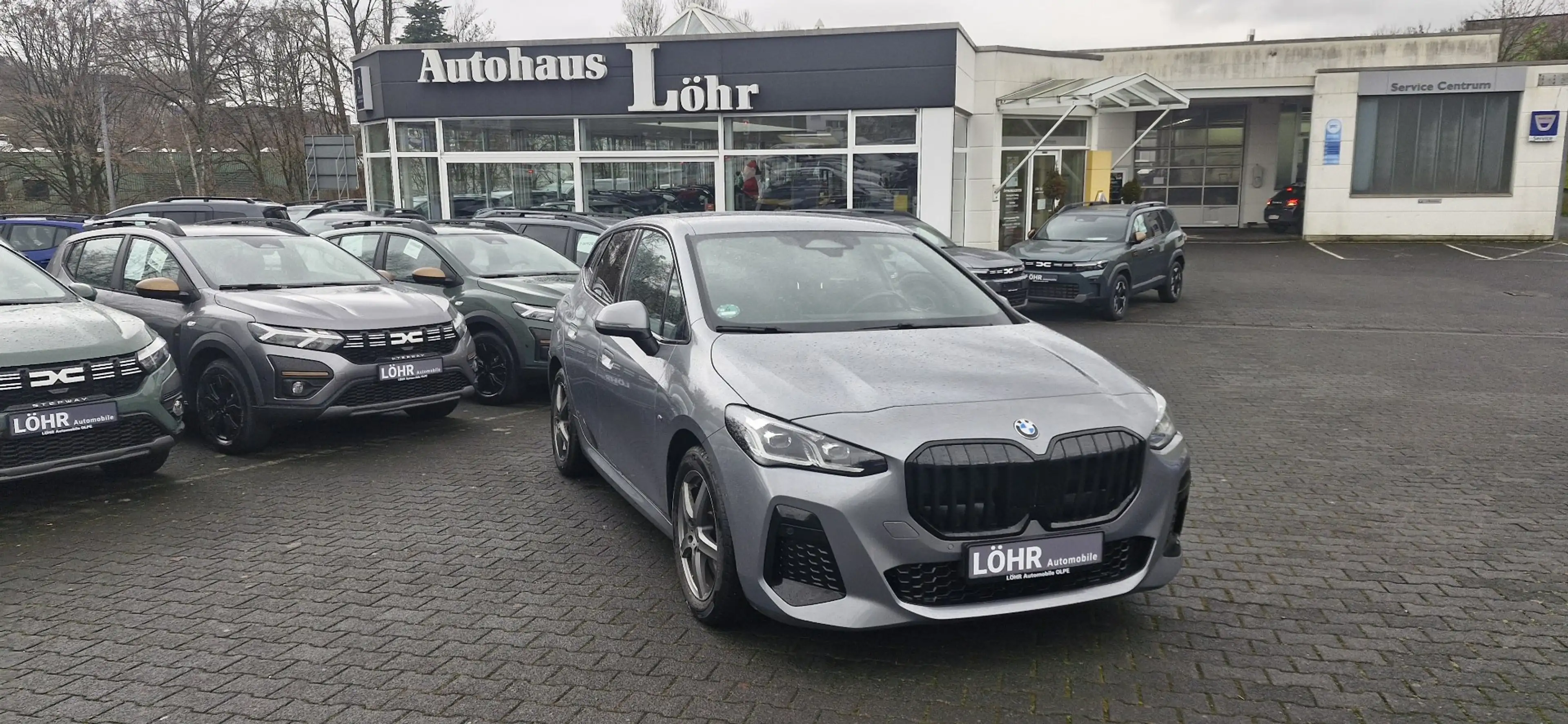 BMW 223 223 i M Sport — photo 11