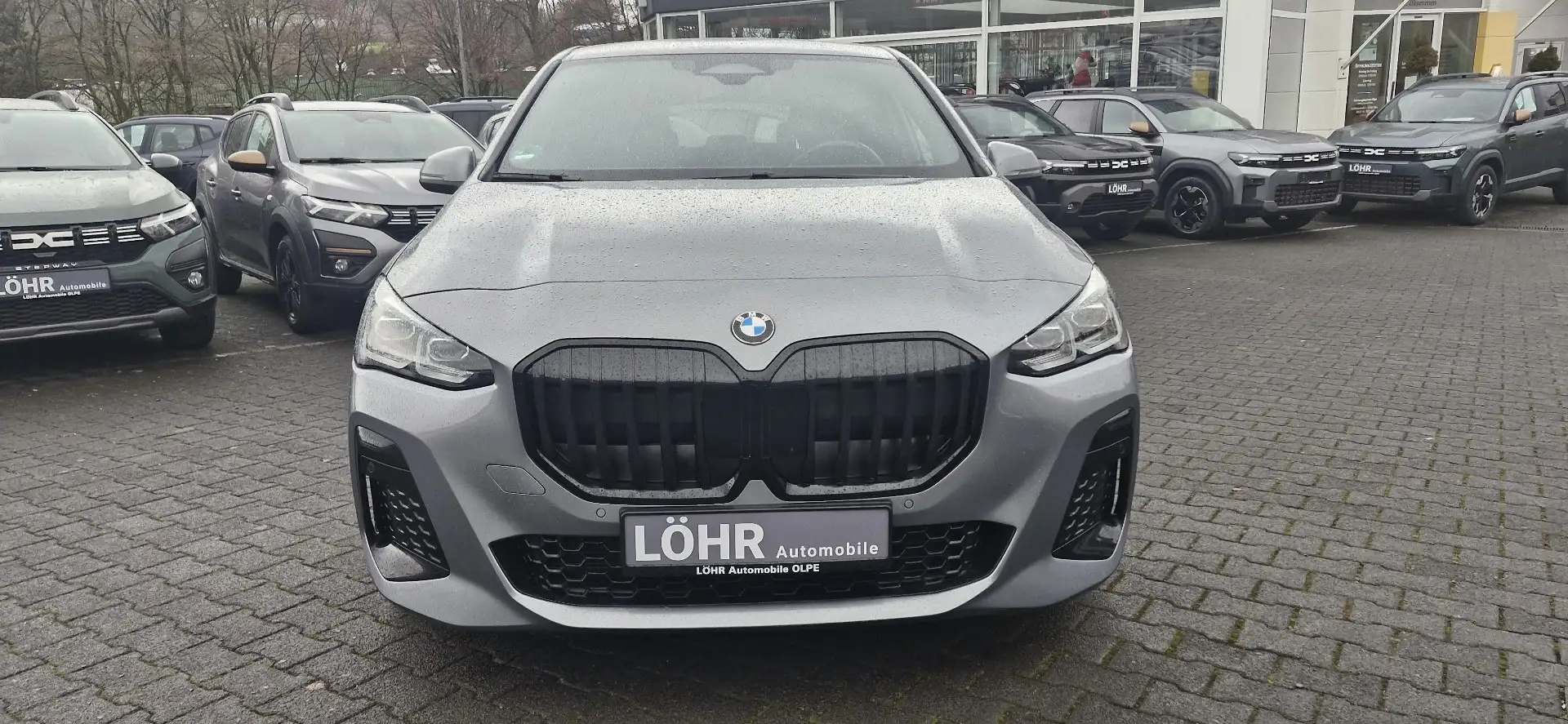 BMW 223 223 i M Sport Grau - 1