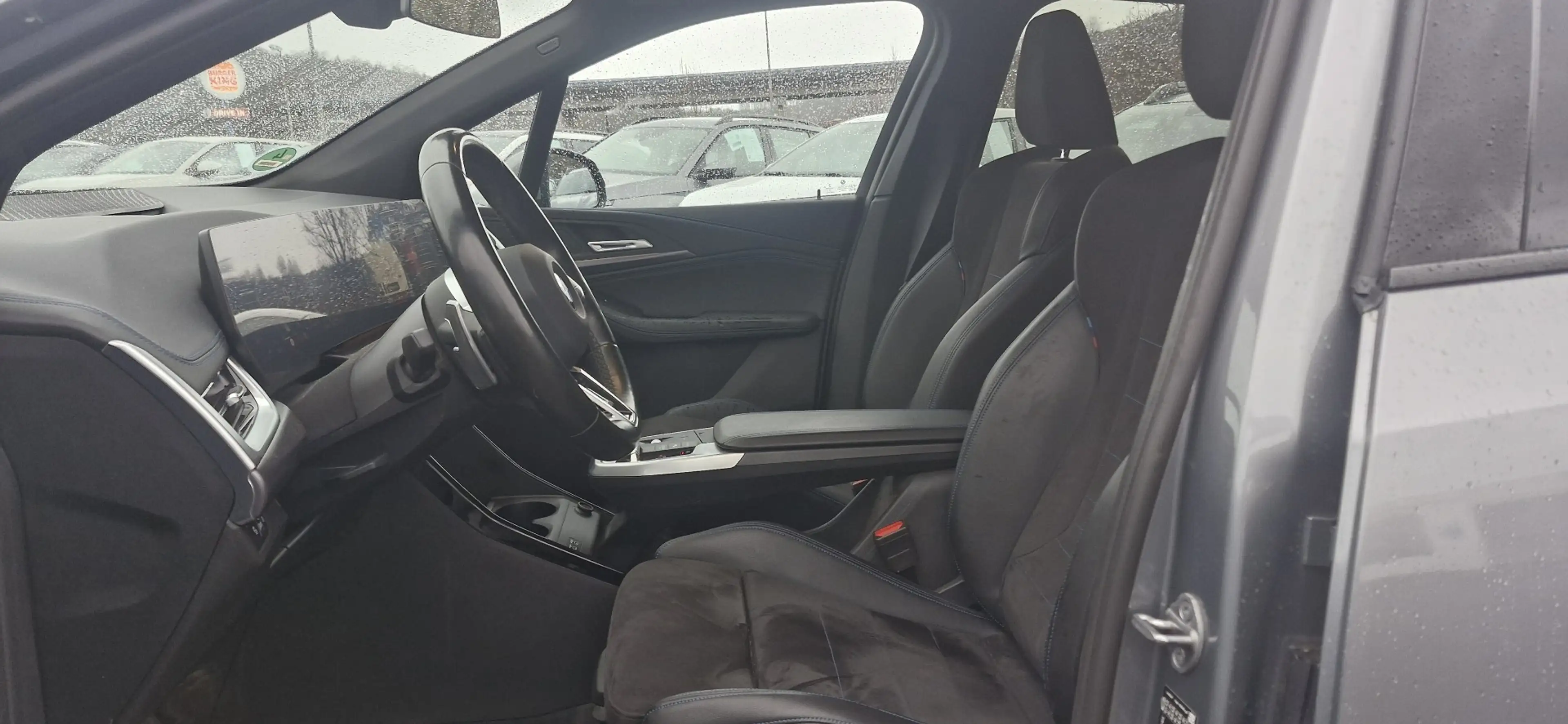 BMW 223 223 i M Sport — photo 3