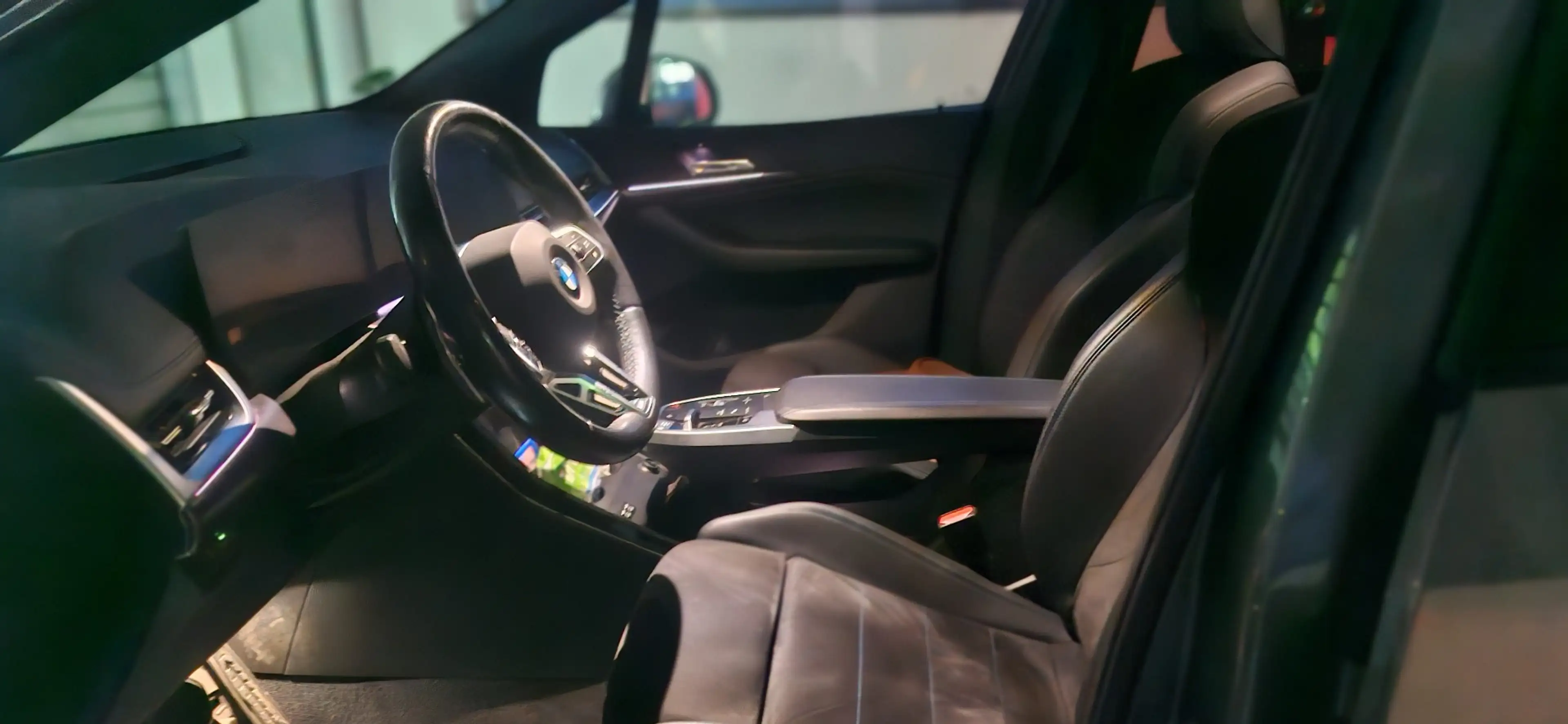 BMW 223 223 i M Sport — photo 14