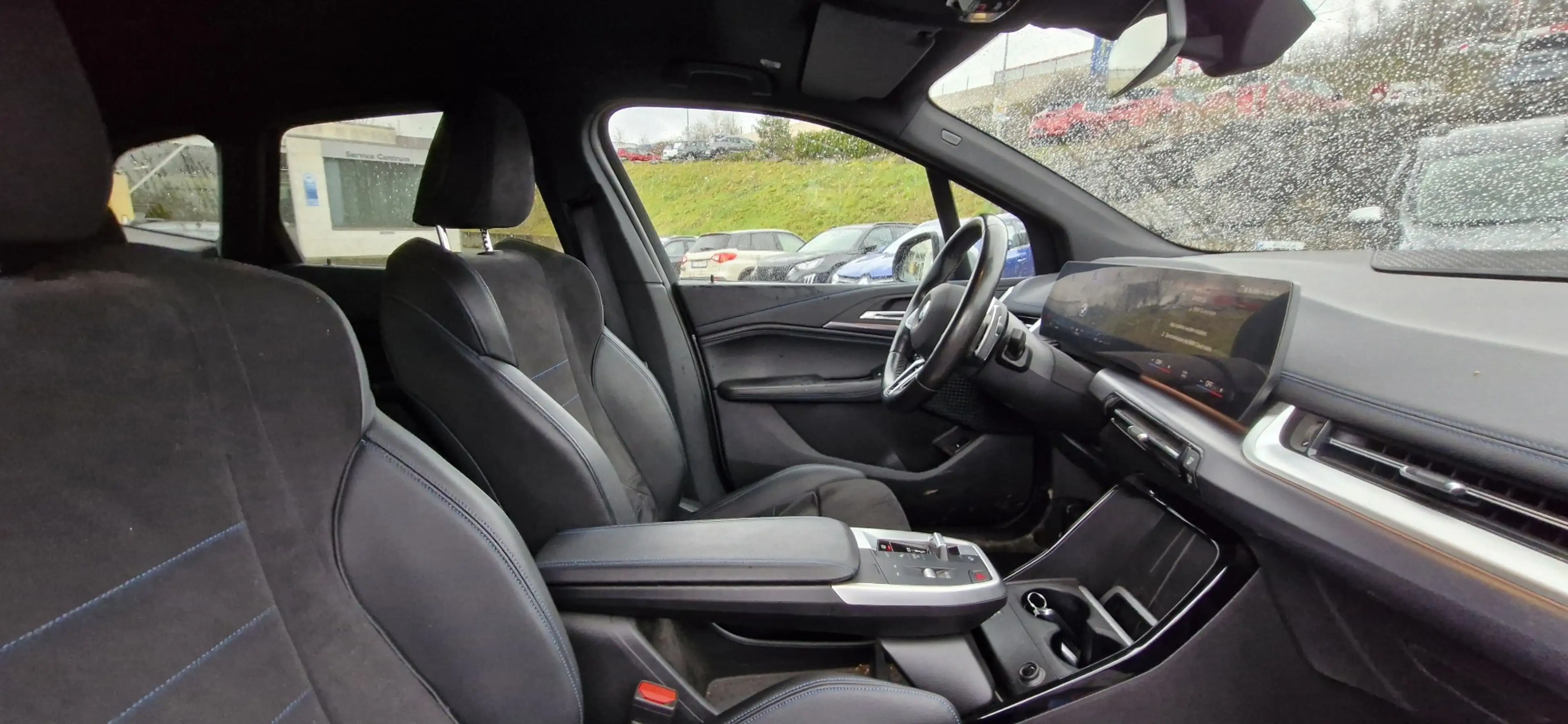 BMW 223 223 i M Sport — photo 8
