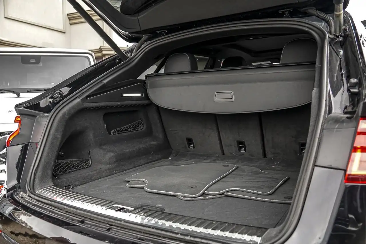 Audi Q8 снимка Audi Q8