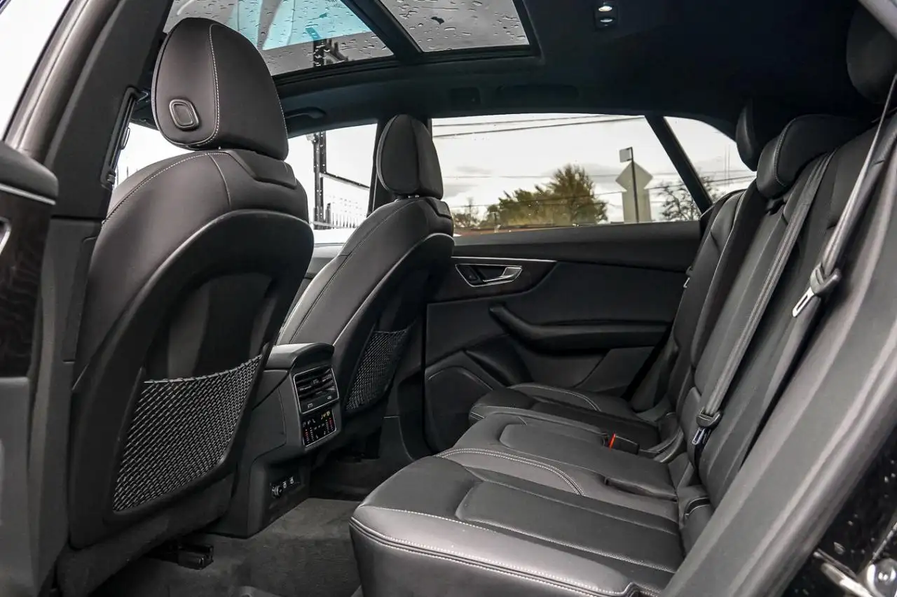Audi Q8 снимка Audi Q8