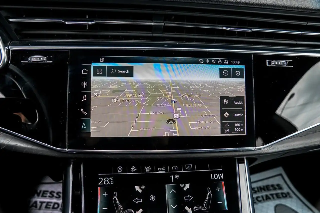 Audi Q8 снимка Audi Q8