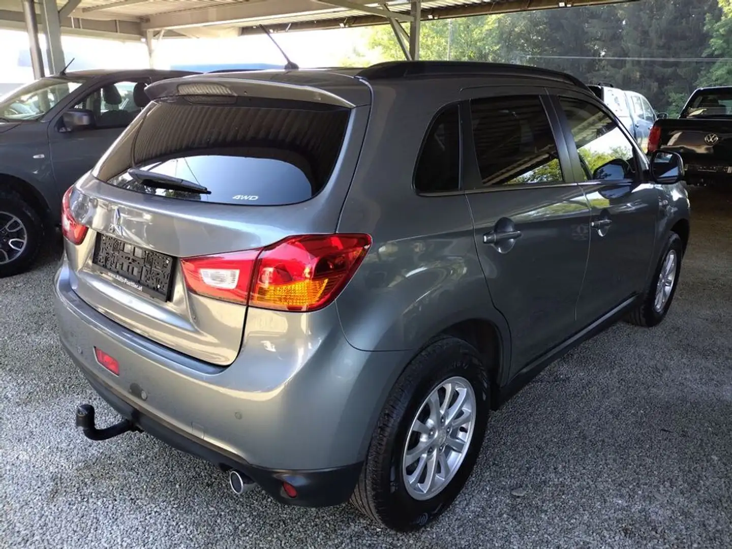 Mitsubishi ASX ASX 1.8 DI-D Invite 4WD !Serviceheft/2.Besitz! Grau - 2