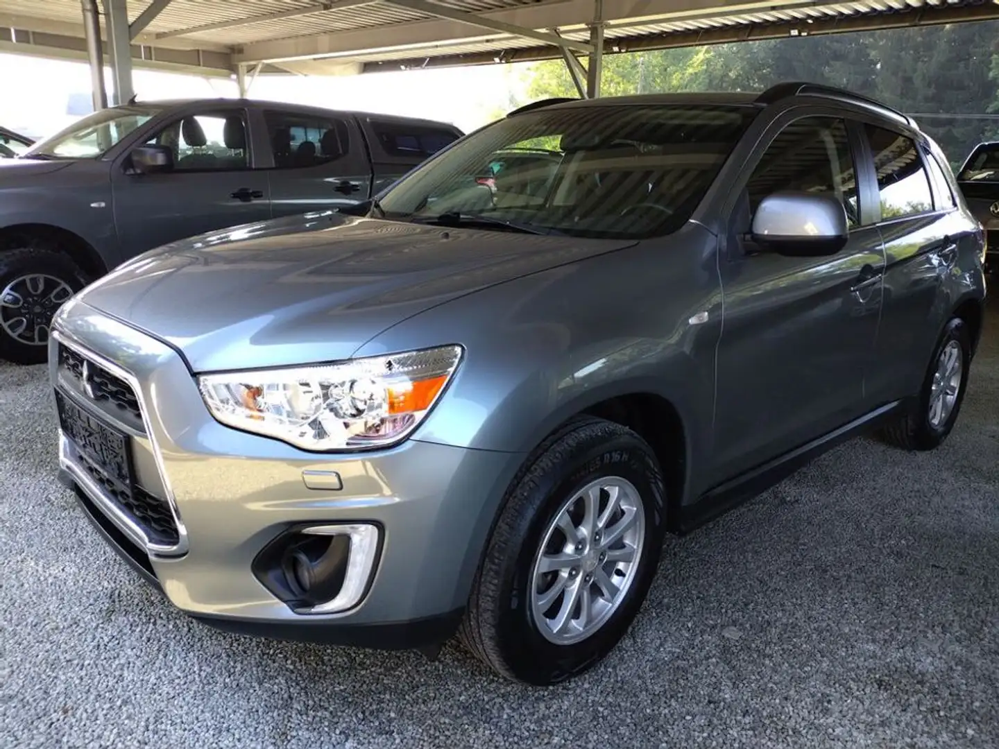 Mitsubishi ASX ASX 1.8 DI-D Invite 4WD !Serviceheft/2.Besitz! Grau - 1