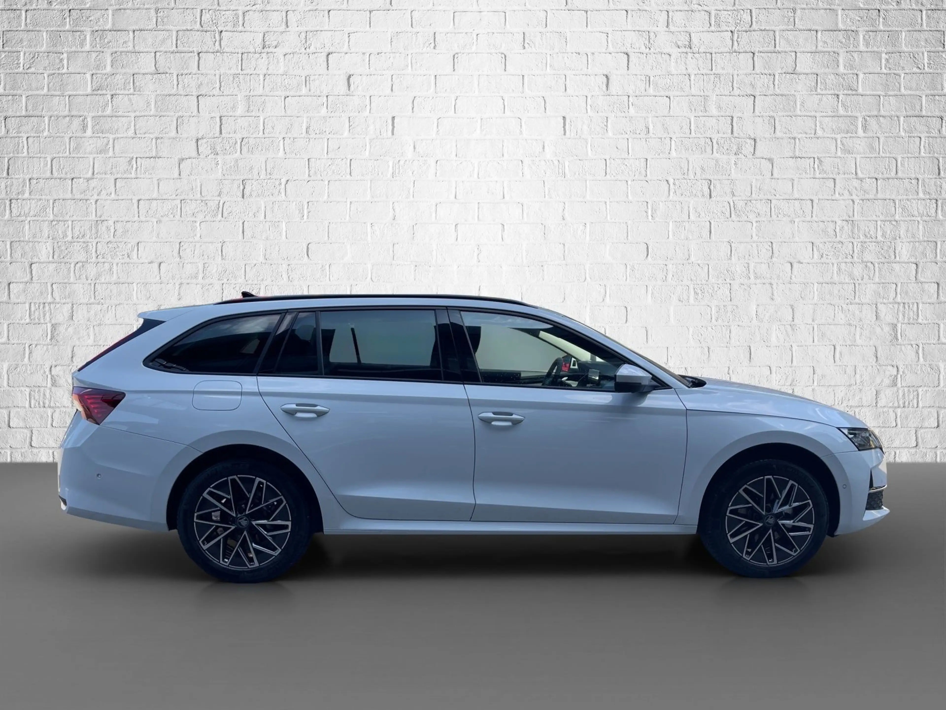 Skoda Octavia Combi 2.0 TDI DSG Automatik - Balance — photo 6