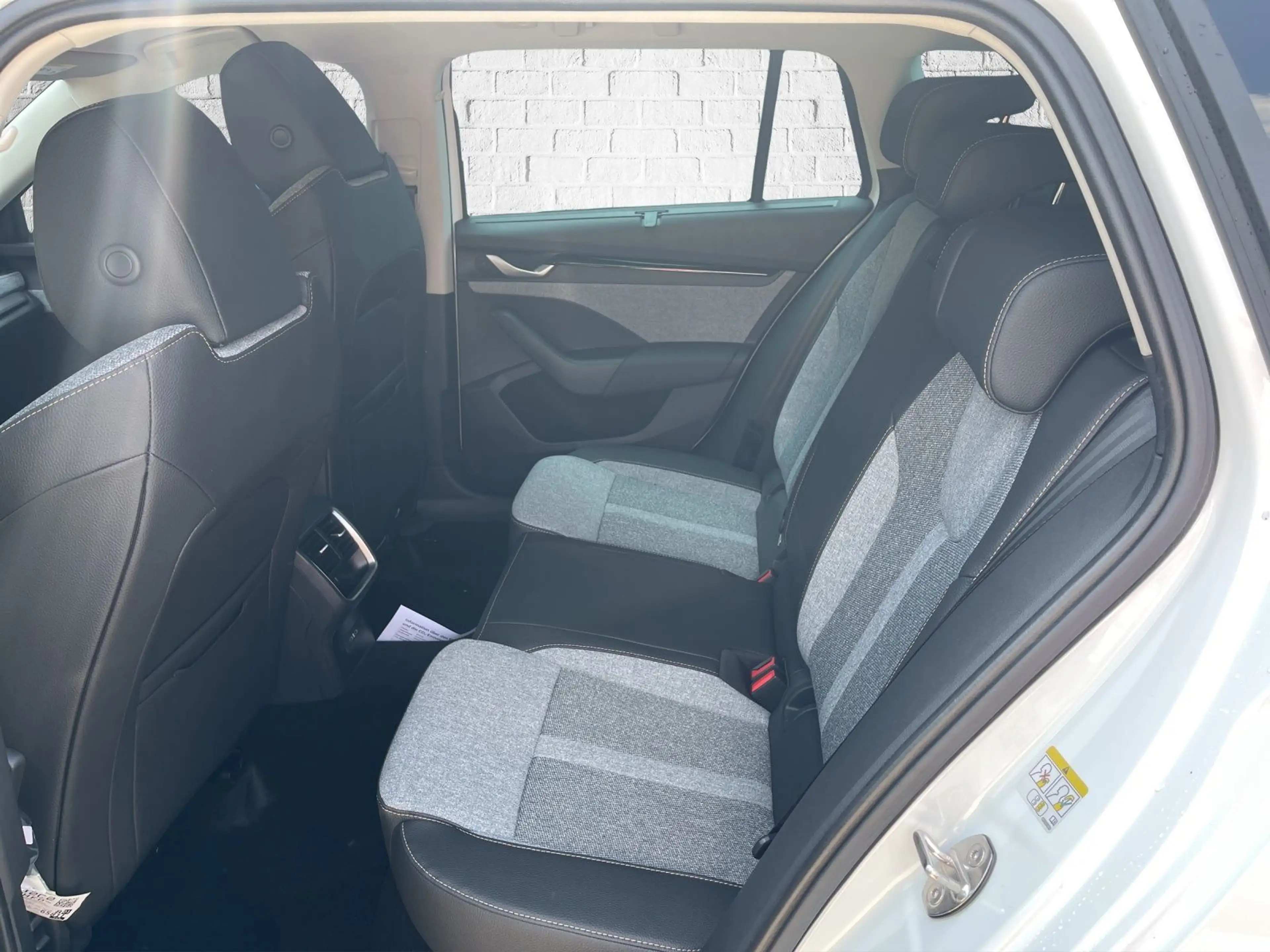 Skoda Octavia Combi 2.0 TDI DSG Automatik - Balance — photo 12