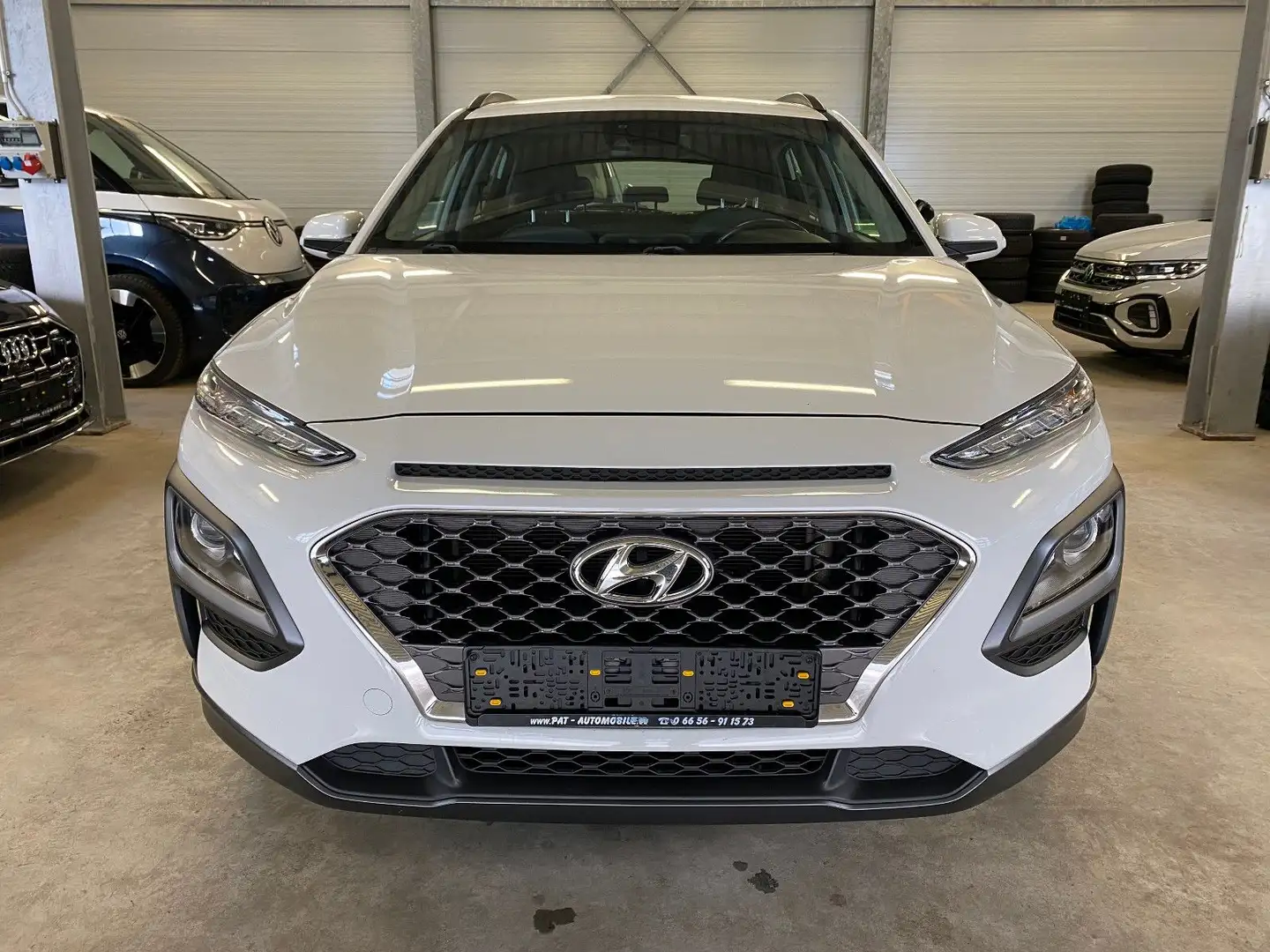 Hyundai KONA 1.0 T-GDI GRA Navi Kamera Klimaautomatik Weiß - 2