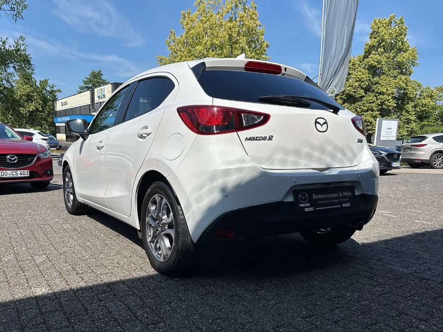 Mazda 2 1.5 Kizoku Intense LIC-P TEC-P NAV ACAA Weiß - 2