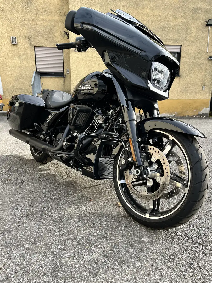 Harley-Davidson Street Glide Černá - 1