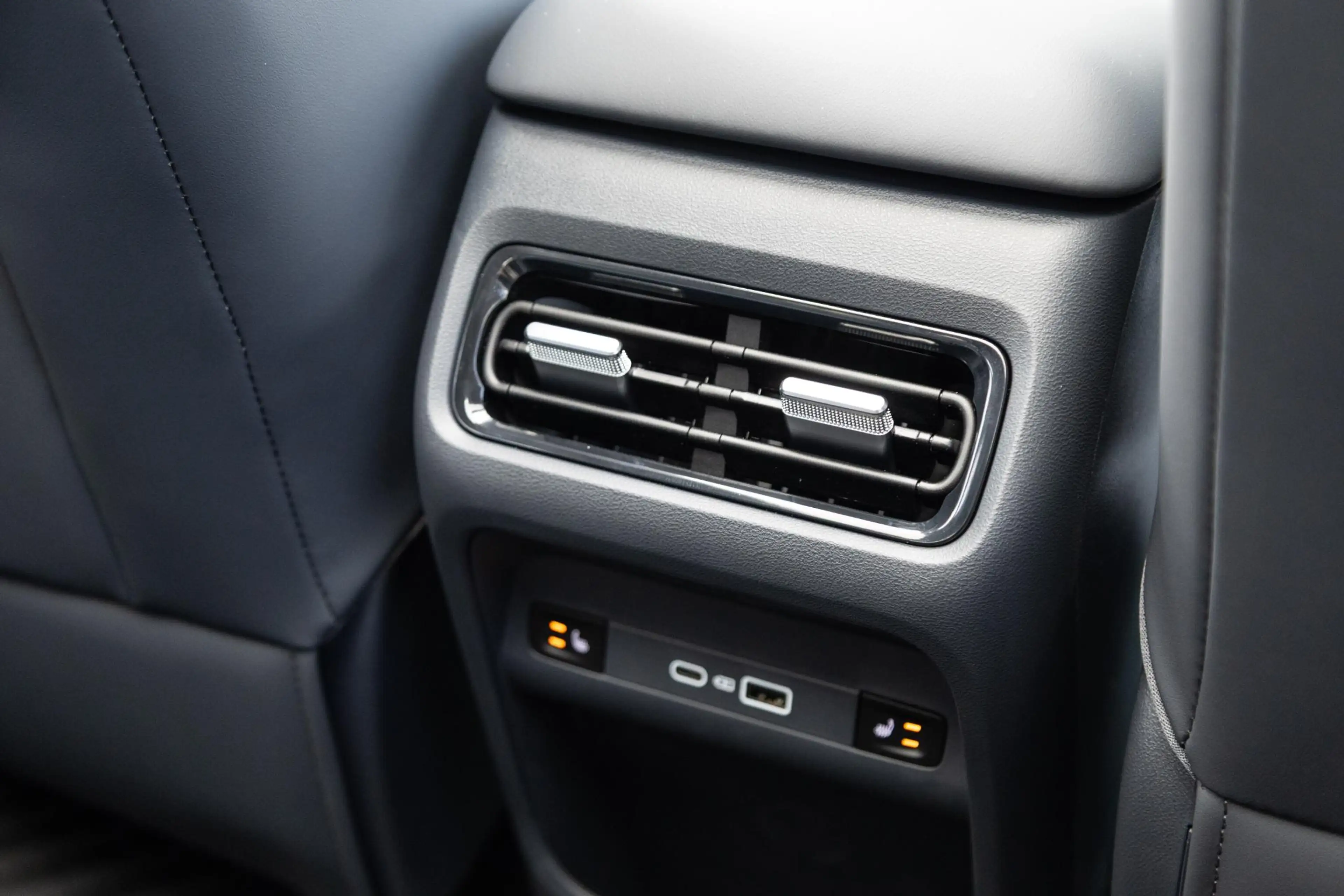 Geely Starray EM-i 1.5 Max+ | 136km Elektrisch bereik | Stoelverwarmi — photo 14