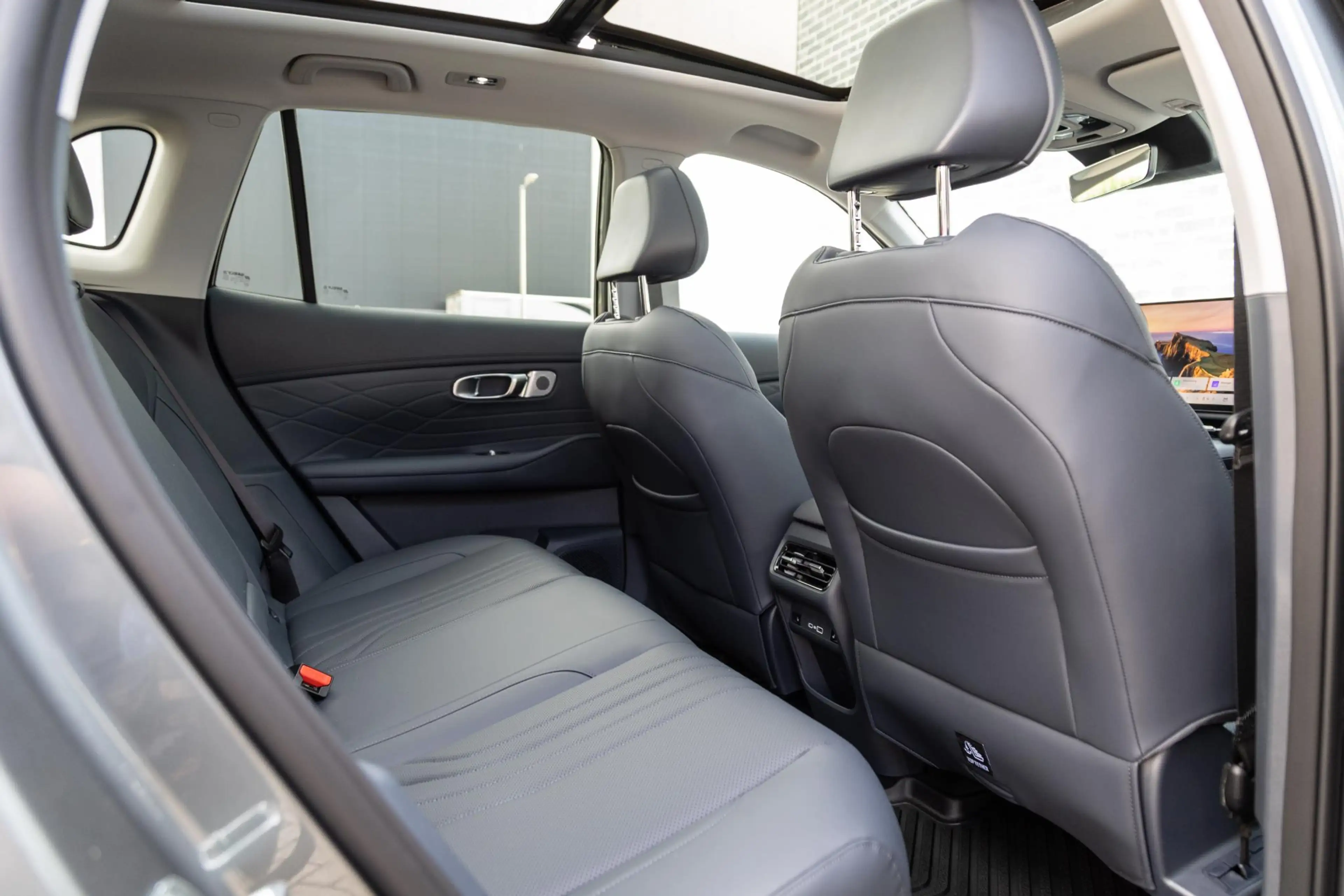 Geely Starray EM-i 1.5 Max+ | 136km Elektrisch bereik | Stoelverwarmi — photo 11