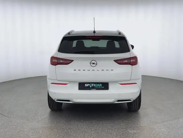 Opel Grandland view 4