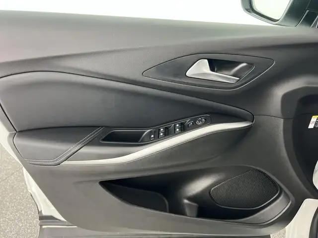 Opel Grandland view 11