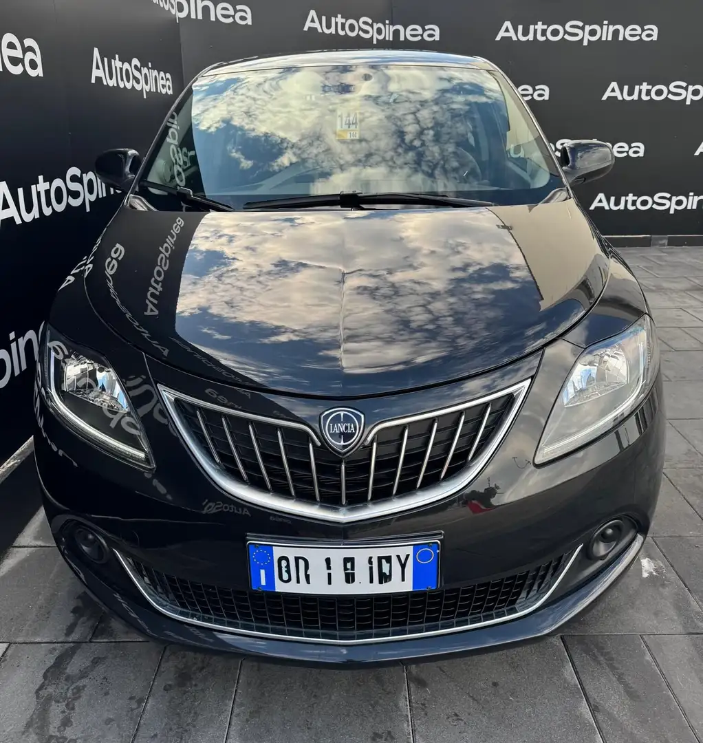 Lancia Ypsilon Ypsilon 1.0 FireFly 5 porte S&S Hybrid Platino #n Nero - 2