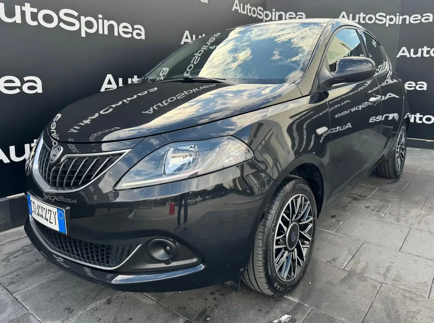 Lancia Ypsilon Ypsilon 1.0 FireFly 5 porte S&S Hybrid Platino #n Nero - 1