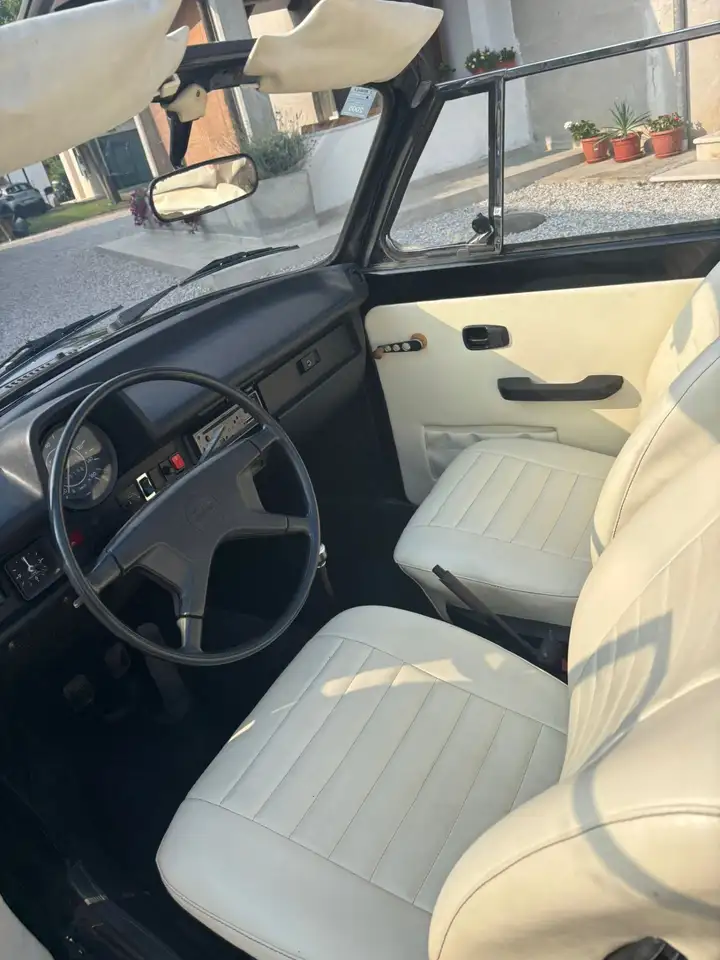 Volkswagen Karmann Ghia maggiolino cabrio, foto 4