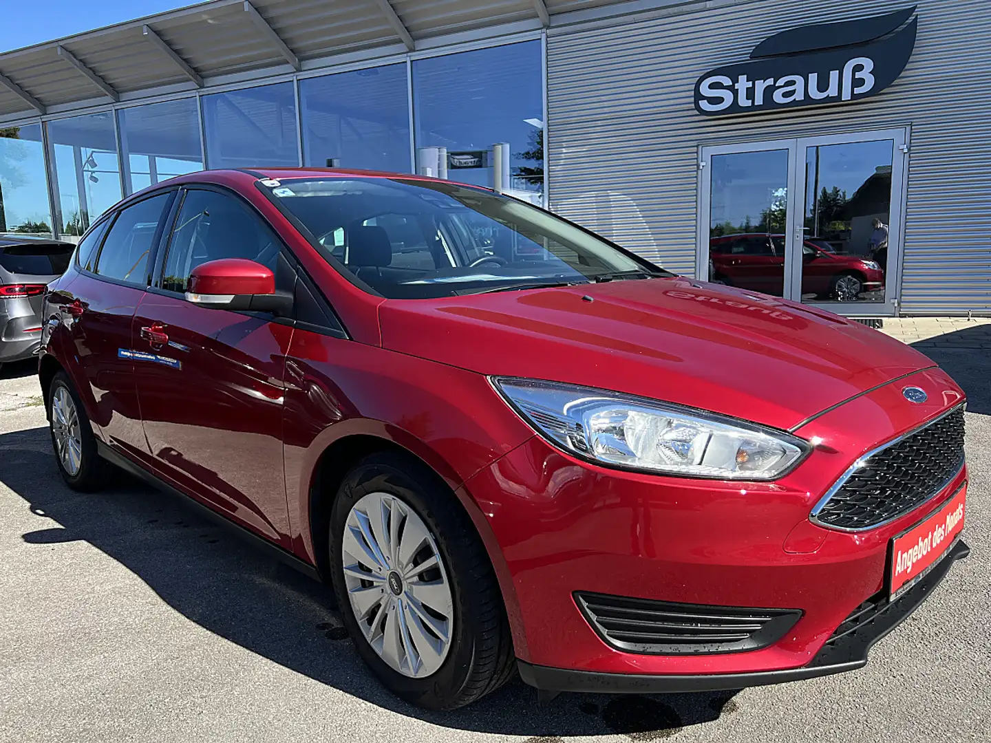 Ford Focus 1,0 EcoBoost Trend Rot - 1