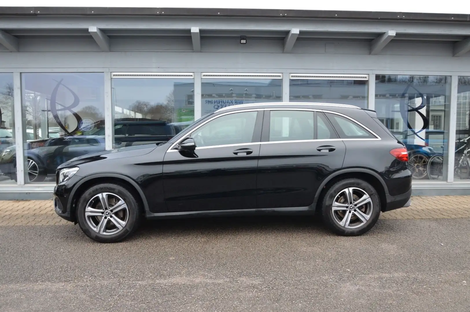 Mercedes-Benz GLC 250 4M 9G-TRONIC*AIRBODY*COMAND*LED*CAM*TEMP Noir - 2