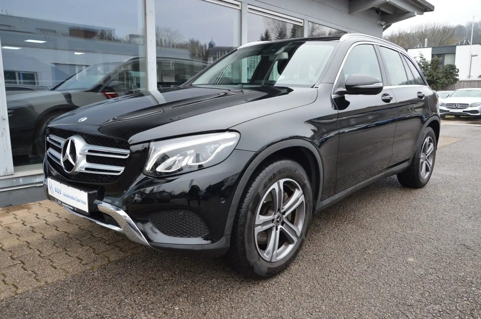 Mercedes-Benz GLC 250 4M 9G-TRONIC*AIRBODY*COMAND*LED*CAM*TEMP Noir - 1