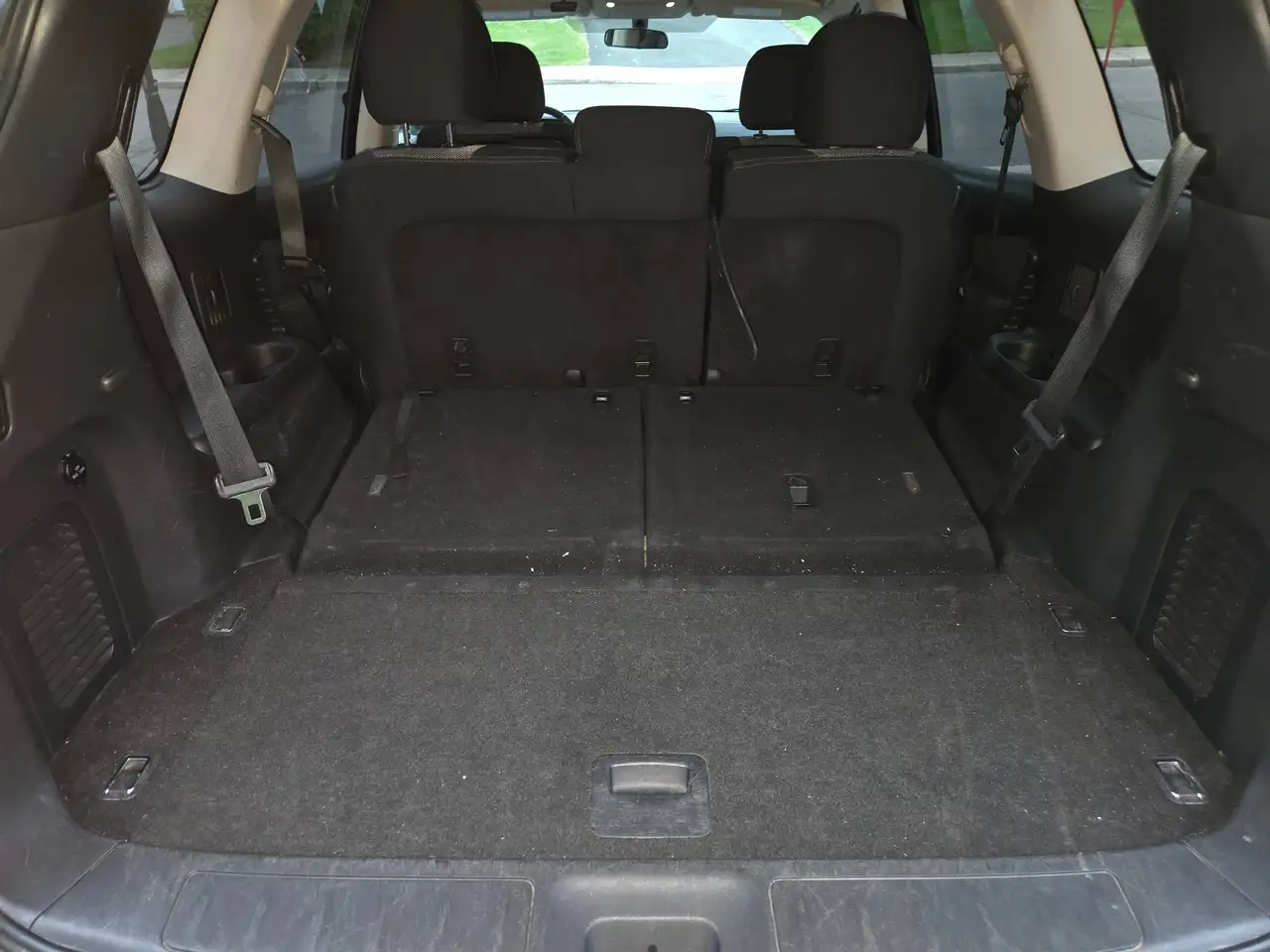 Nissan Pathfinder снимка Nissan Pathfinder