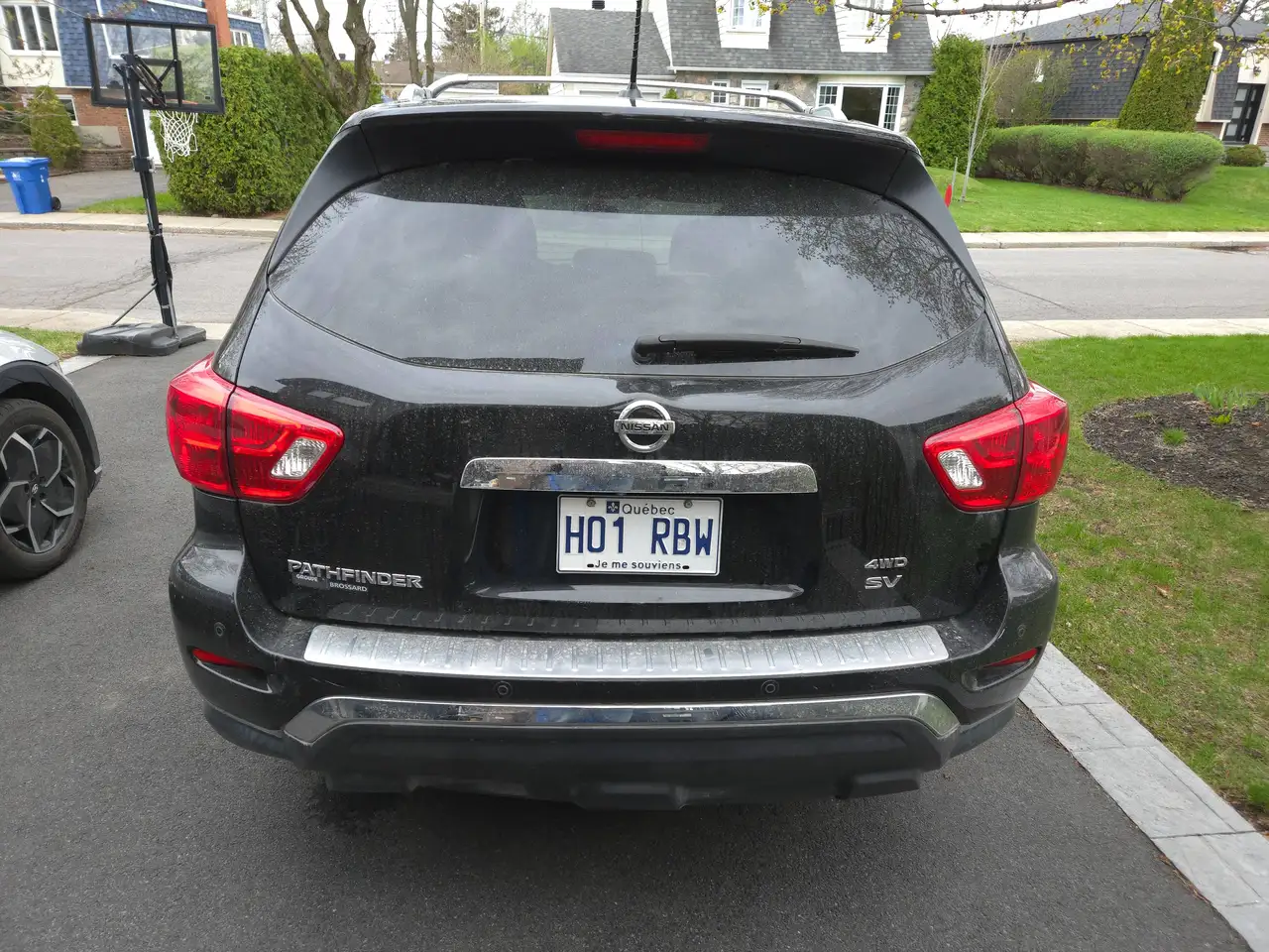 Nissan Pathfinder снимка Nissan Pathfinder