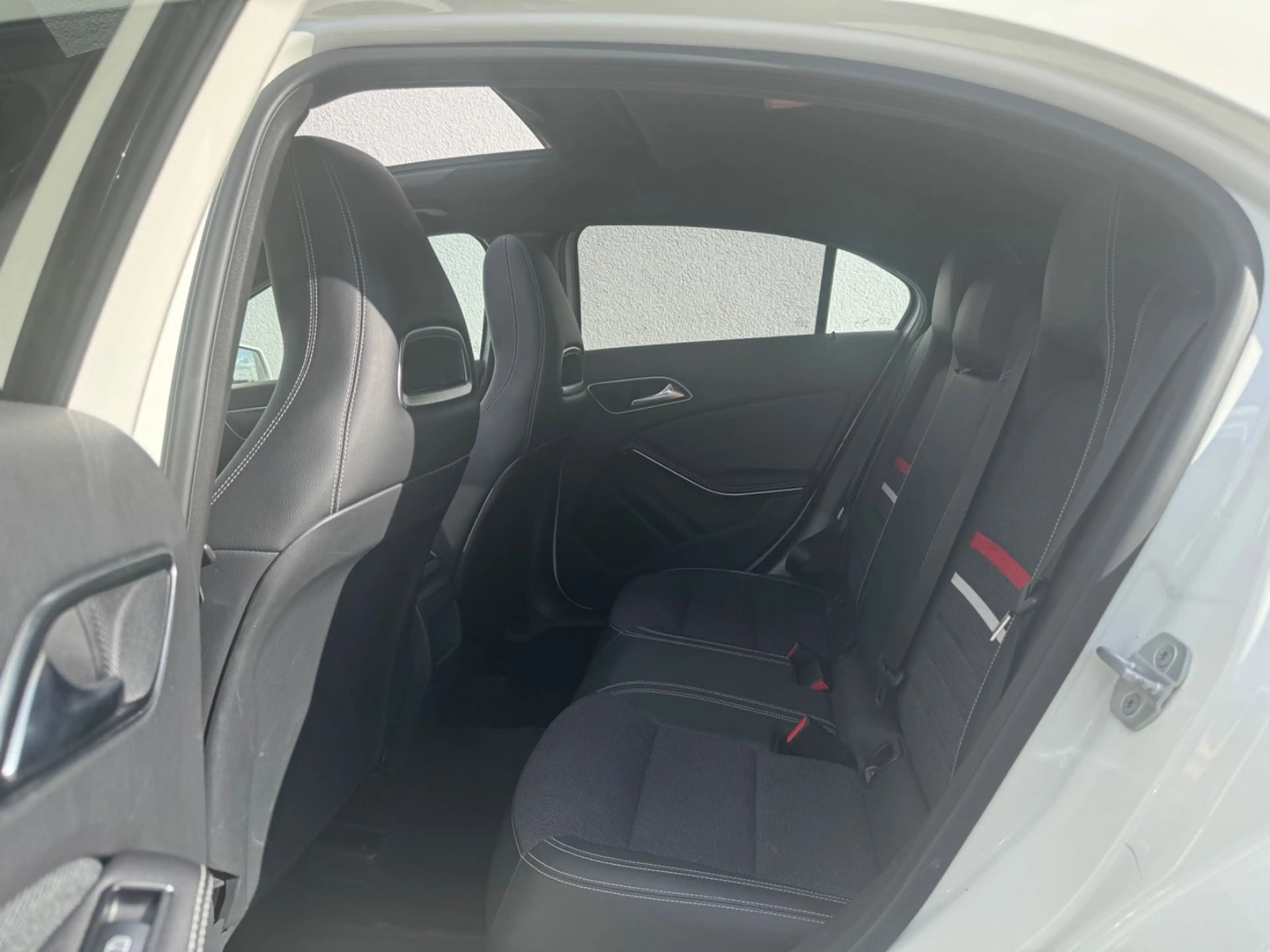 Mercedes-Benz A 180 CDI BE ( PANORAMA/KAMERA/AUT./XENON ) — photo 4