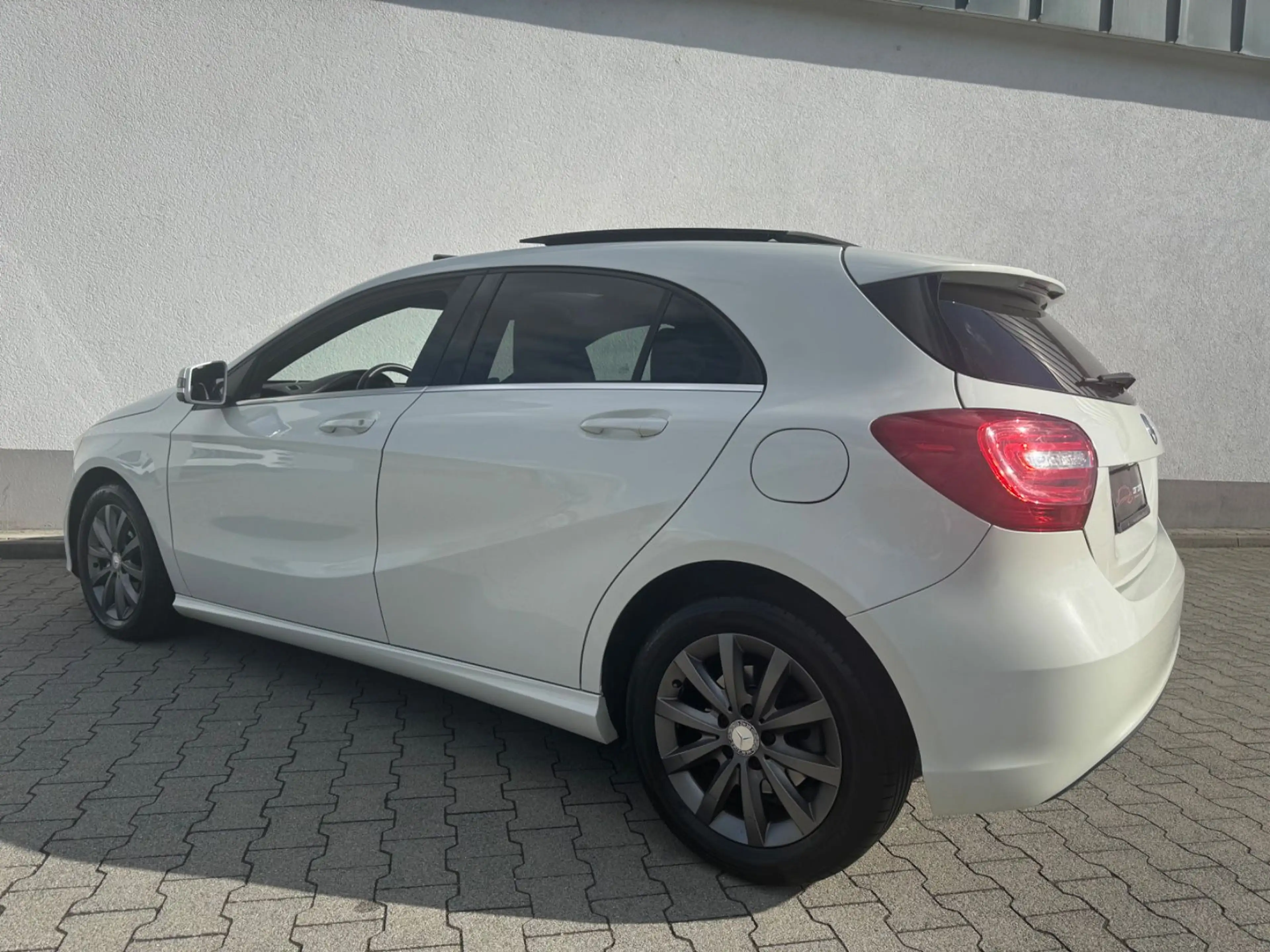 Mercedes-Benz A 180 CDI BE ( PANORAMA/KAMERA/AUT./XENON ) — photo 3