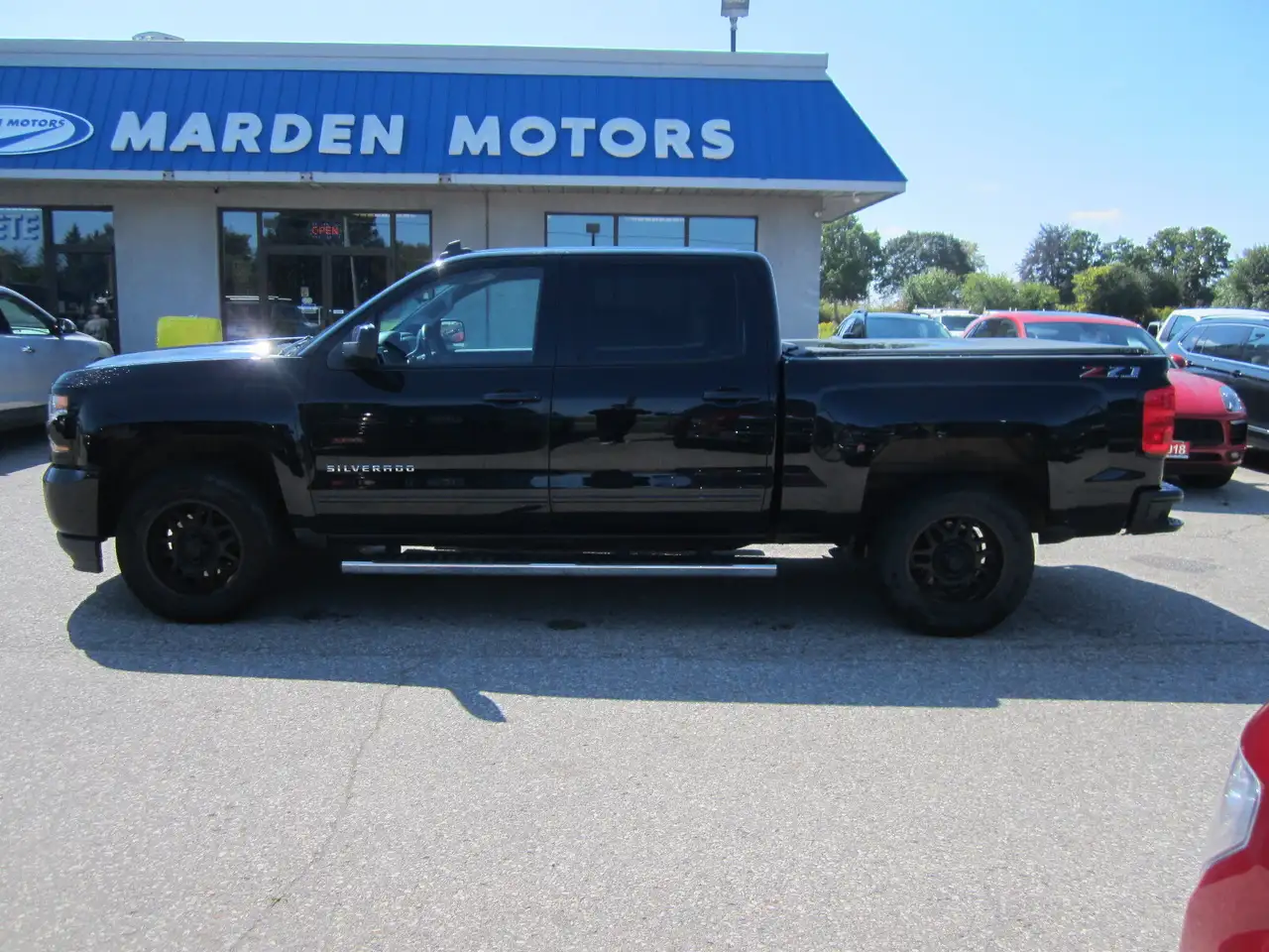 Chevrolet Silverado 1500 снимка Chevrolet Silverado 1500