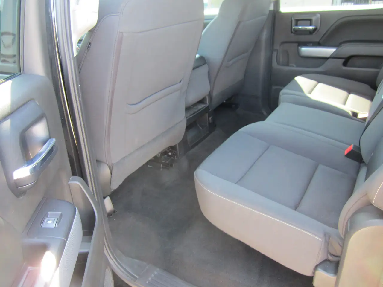 Chevrolet Silverado 1500 снимка Chevrolet Silverado 1500