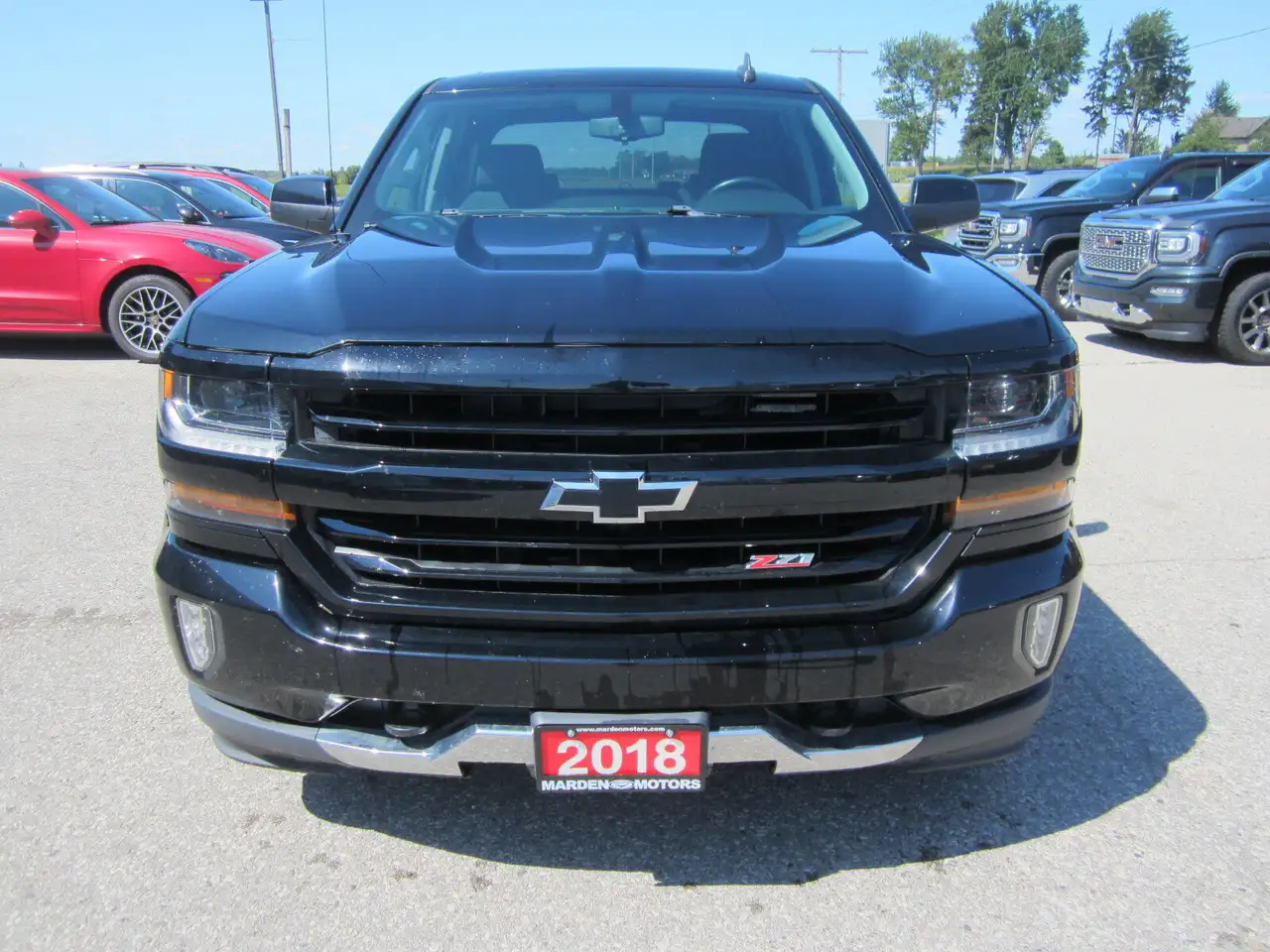Chevrolet Silverado 1500 снимка Chevrolet Silverado 1500