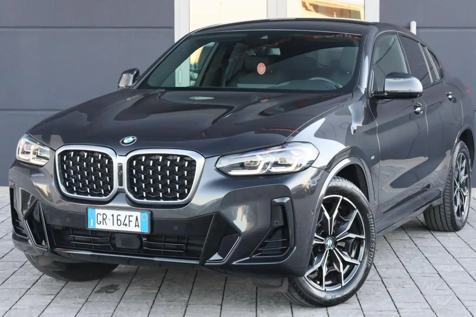 BMW X4 xDrive20i 48V Msport Grijs - 2