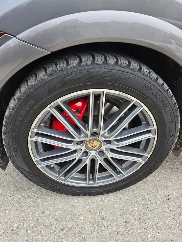 Porsche Cayenne снимка Porsche Cayenne
