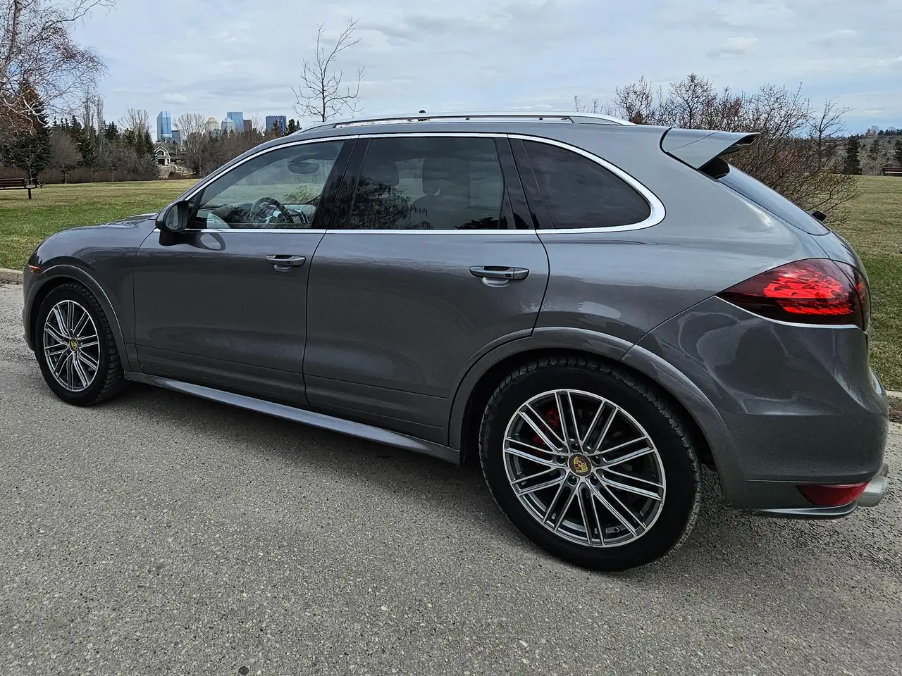 Porsche Cayenne снимка Porsche Cayenne